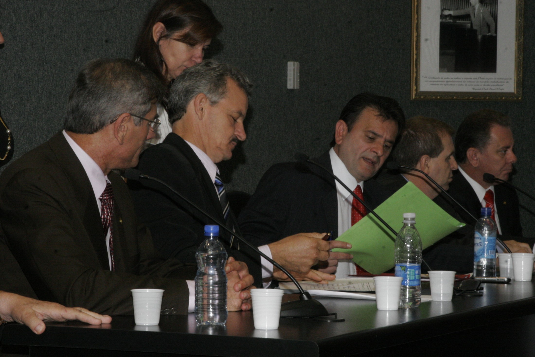 Salário mínimo regional aprovado pela Comissão de Trabalho