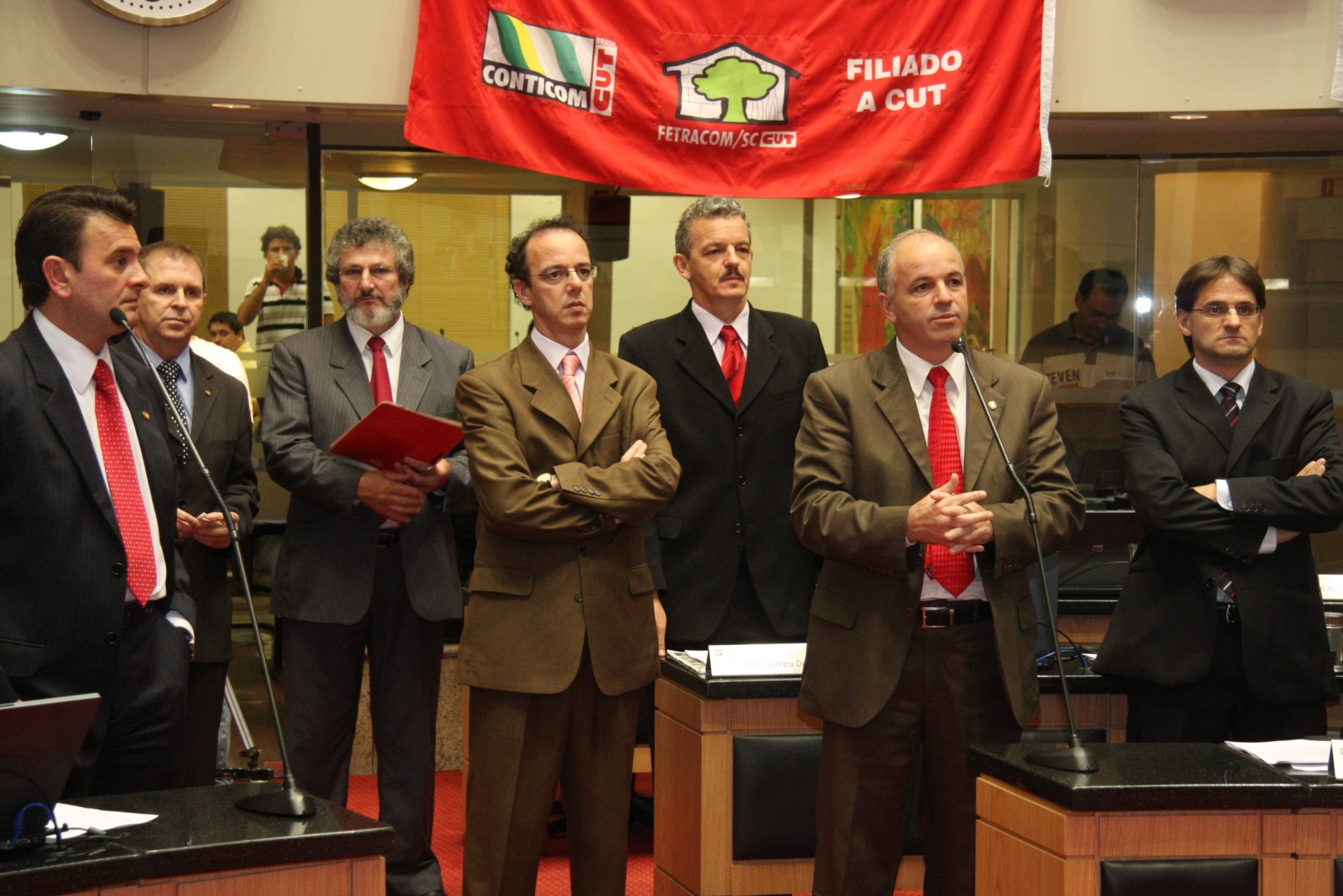 Plenário Osni Régis - Sessão Ordinária - Aprovação do salário mínimo regional