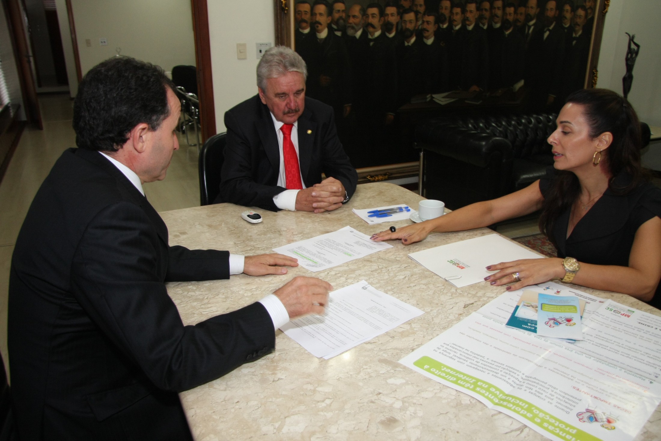 Novo termo de cooperação entre Legislativo e MP combate pedofilia