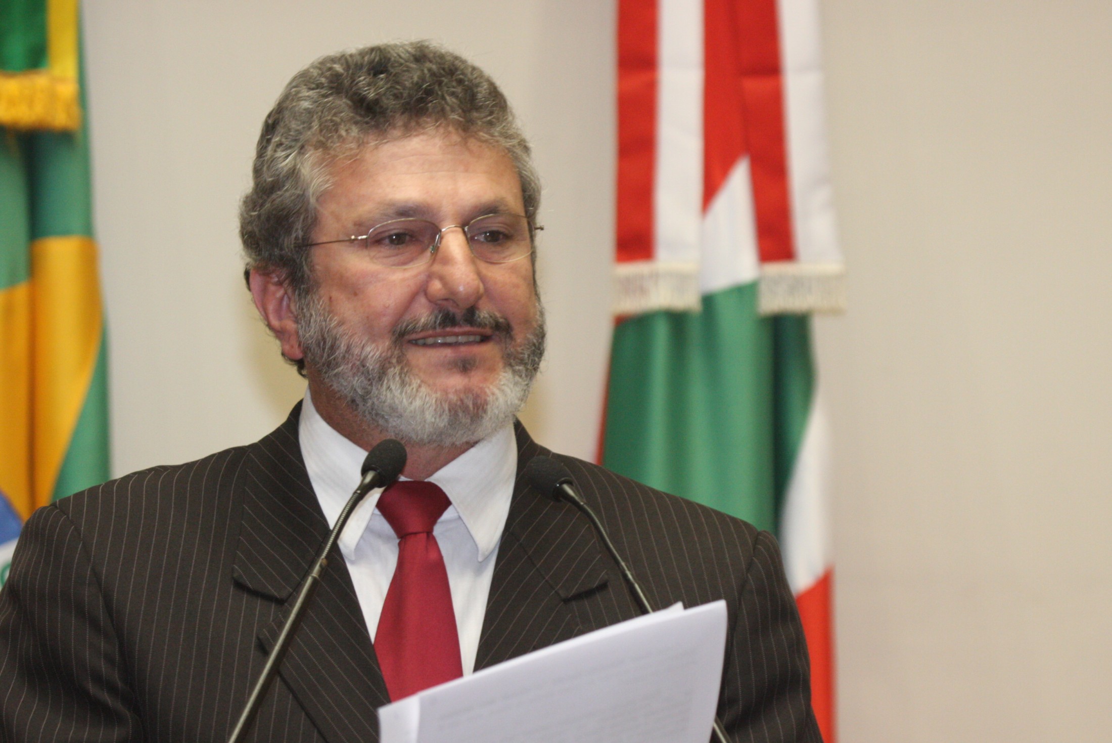 Deputado Padre Pedro Baldissera (PT) - Sessão Especial em comemoração à Campanha da Fraternidade do ano de 2011 cujo tema 