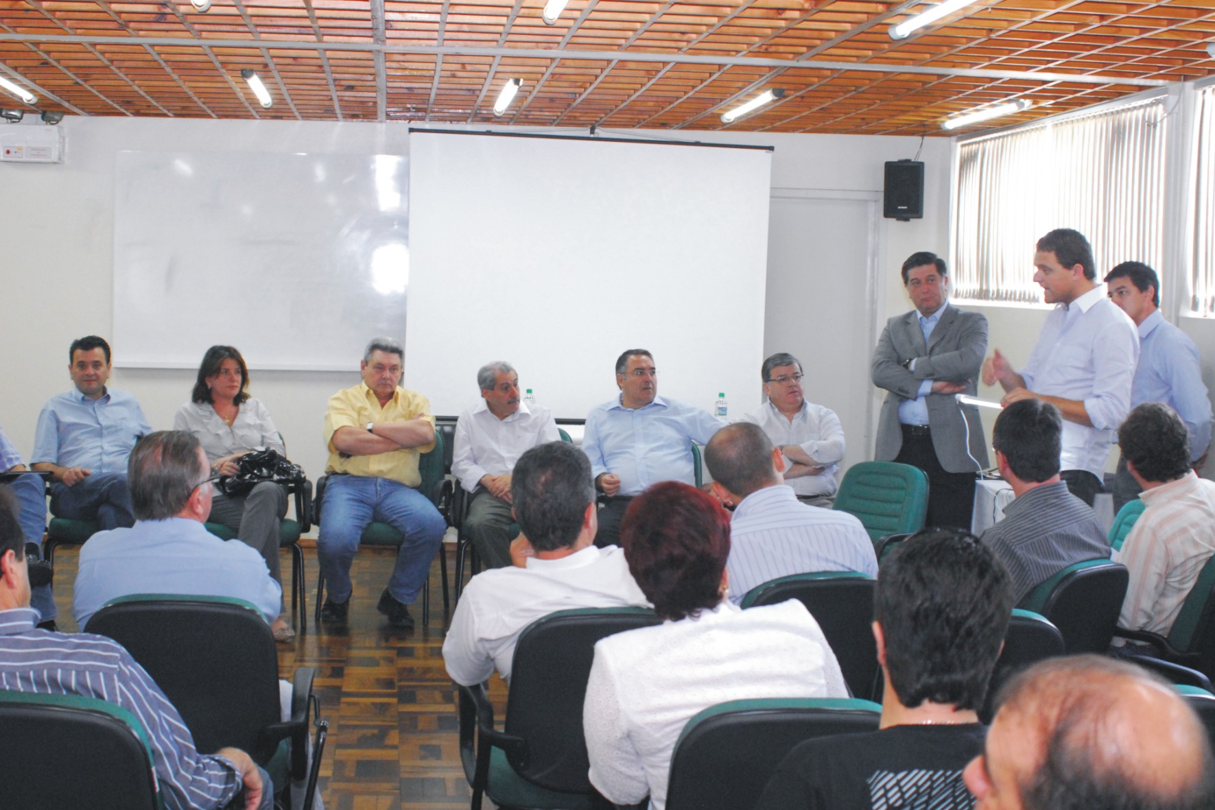Governador confirma instalação de duas novas empresas em Lages