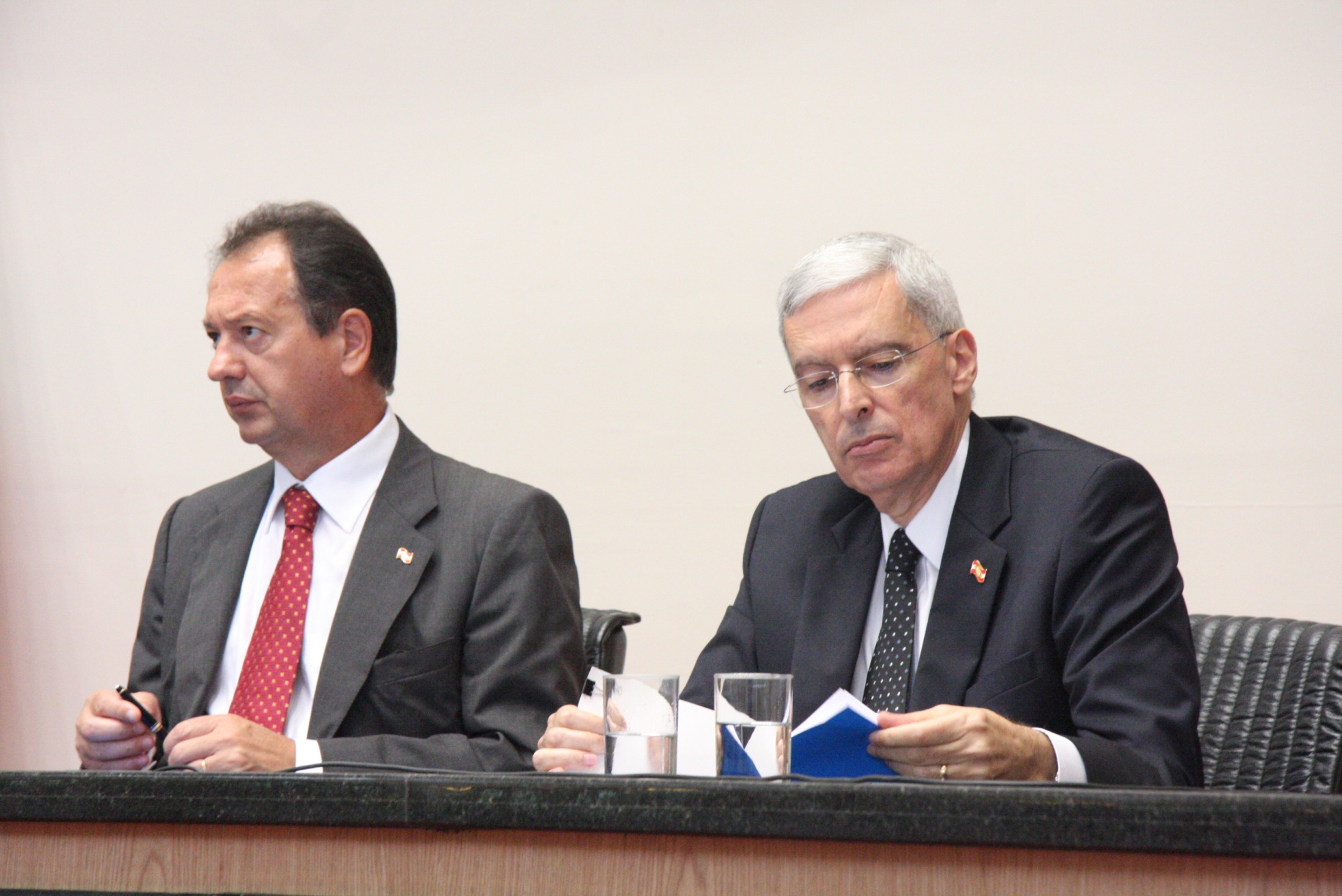 Reunião conjunta entre as Comissão de Constituição e Justiça