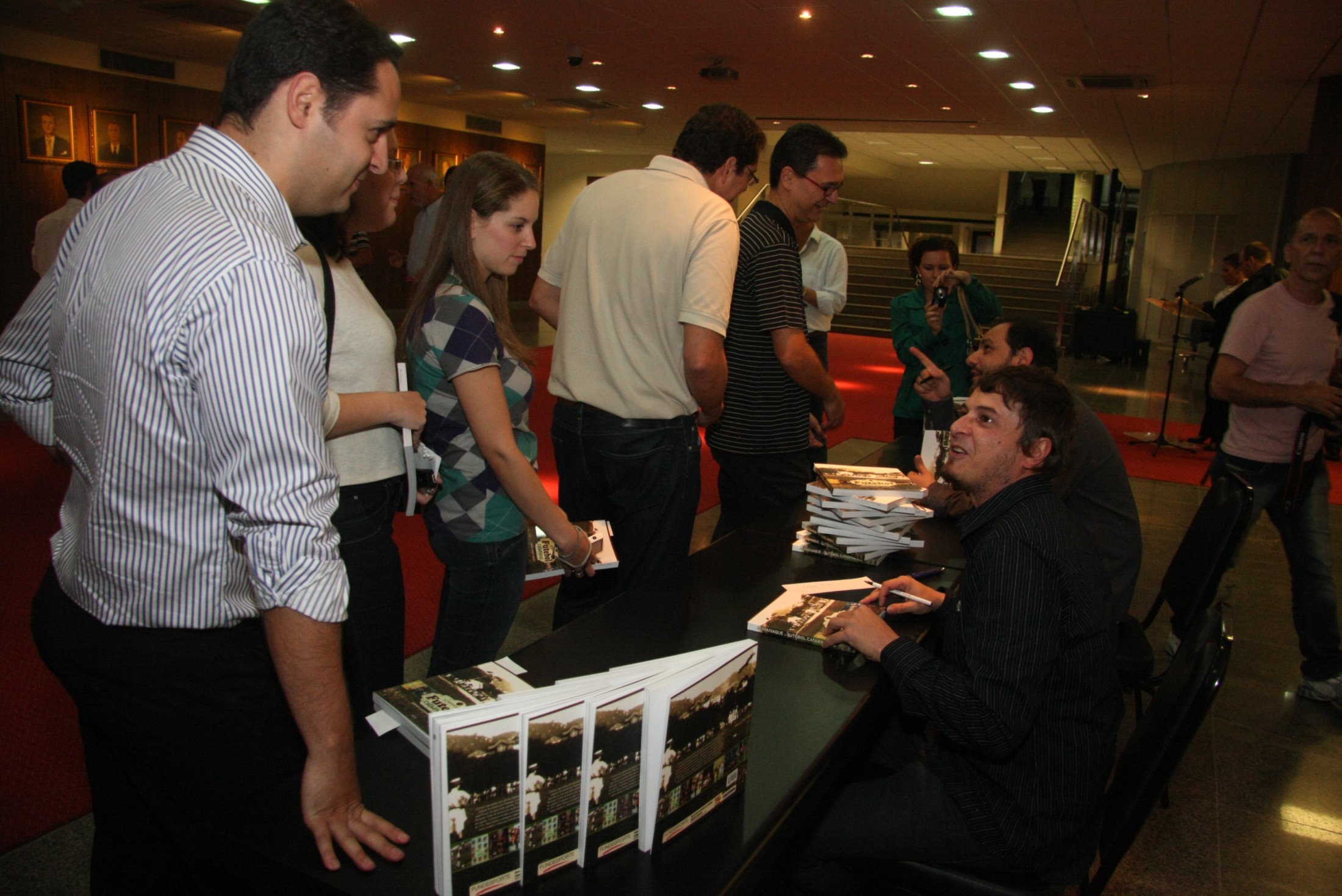 Lançamento do livro 'Almanaque do Futebol Catarinense'