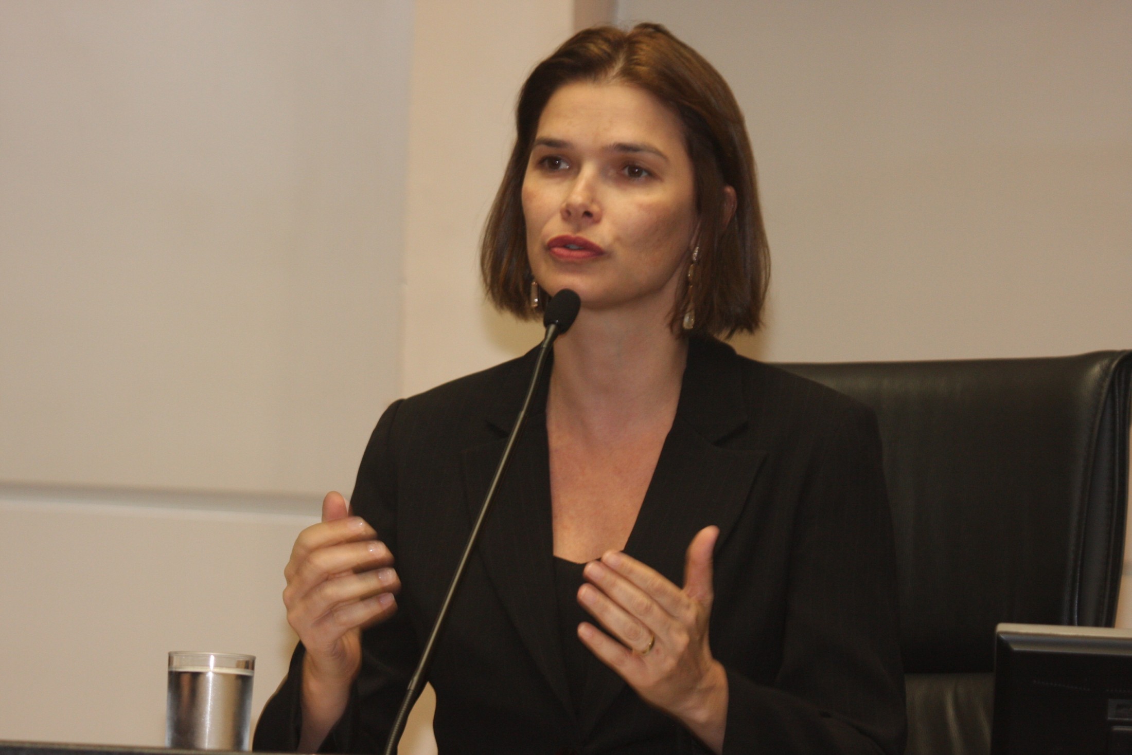 Deputada Angela Albino (PCdoB)