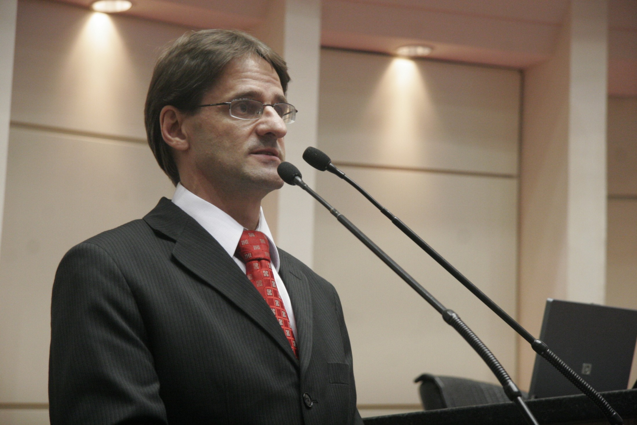 Deputado Neodi Saretta (PT)