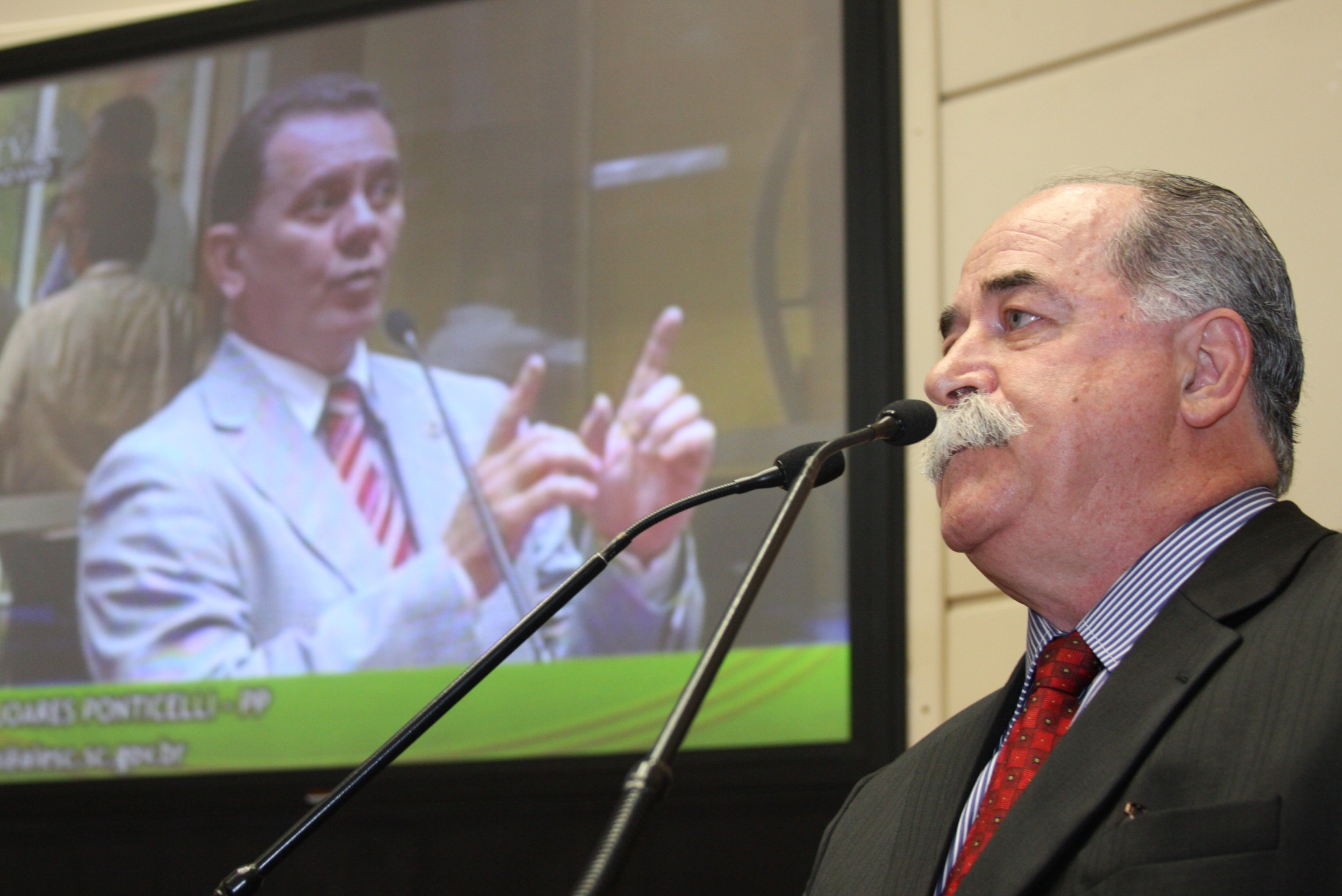 Deputado  Romildo Titon (PMDB)
