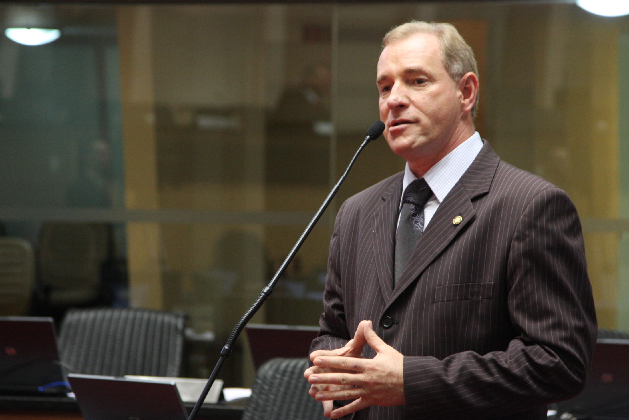 Deputado Aldo Schneider (PMDB) - Plenário Osni Regis - Sessão Ordinária