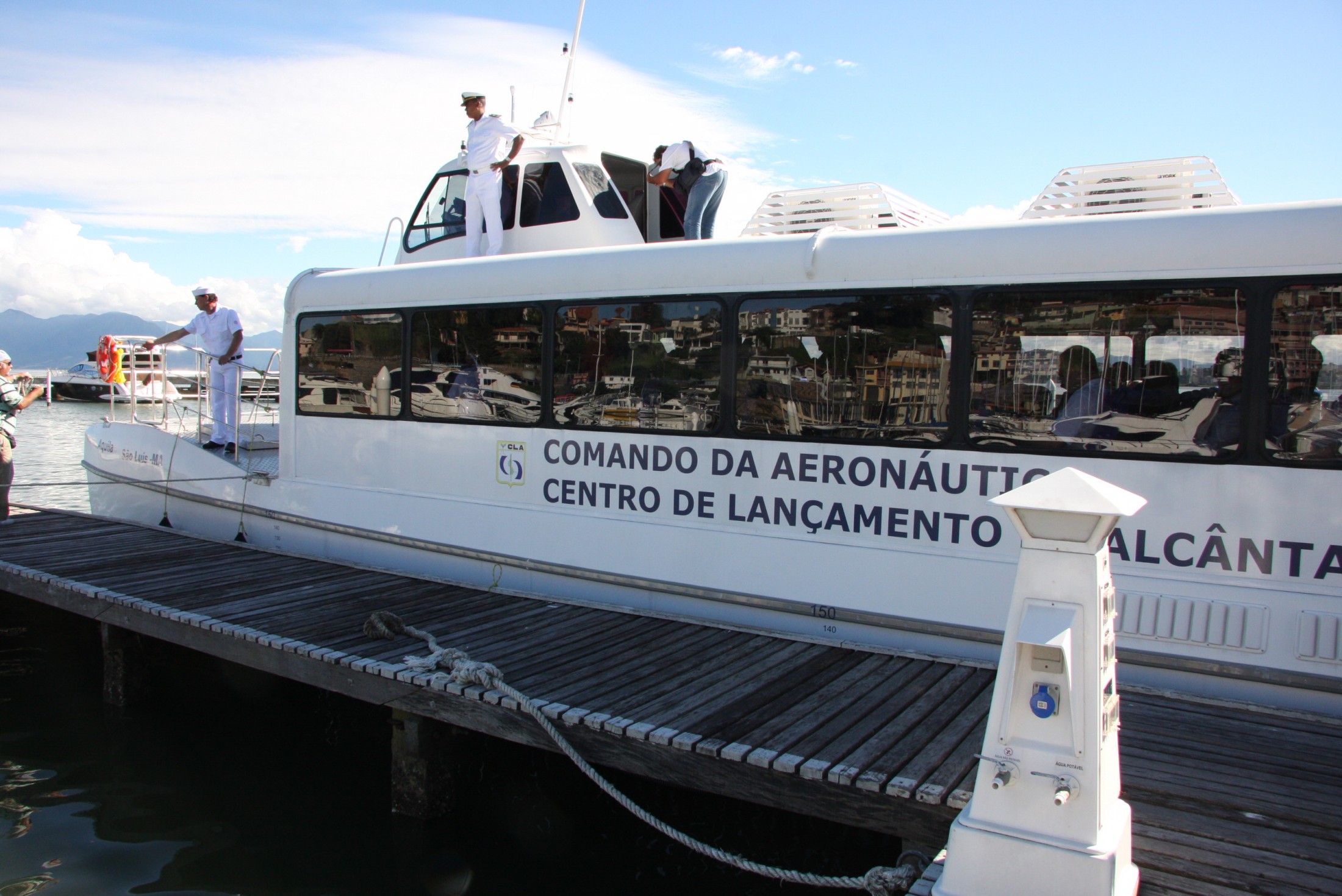 Viagem inaugural do Catamarã