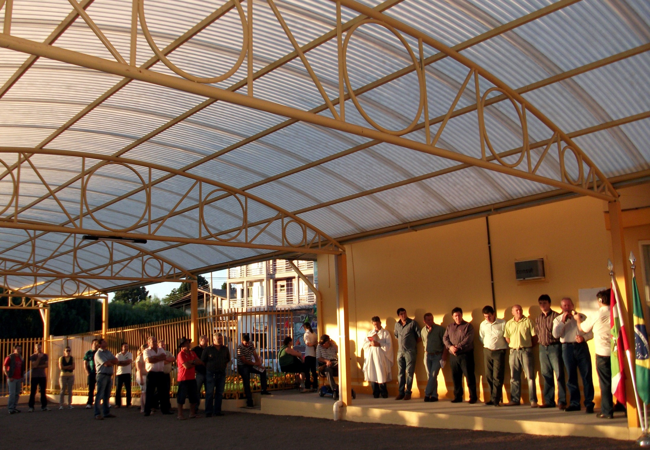 Santa Helena inaugura cobertura em posto de saúde
