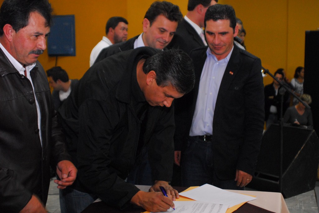 Deputado Elizeu Mattos (PMDB)