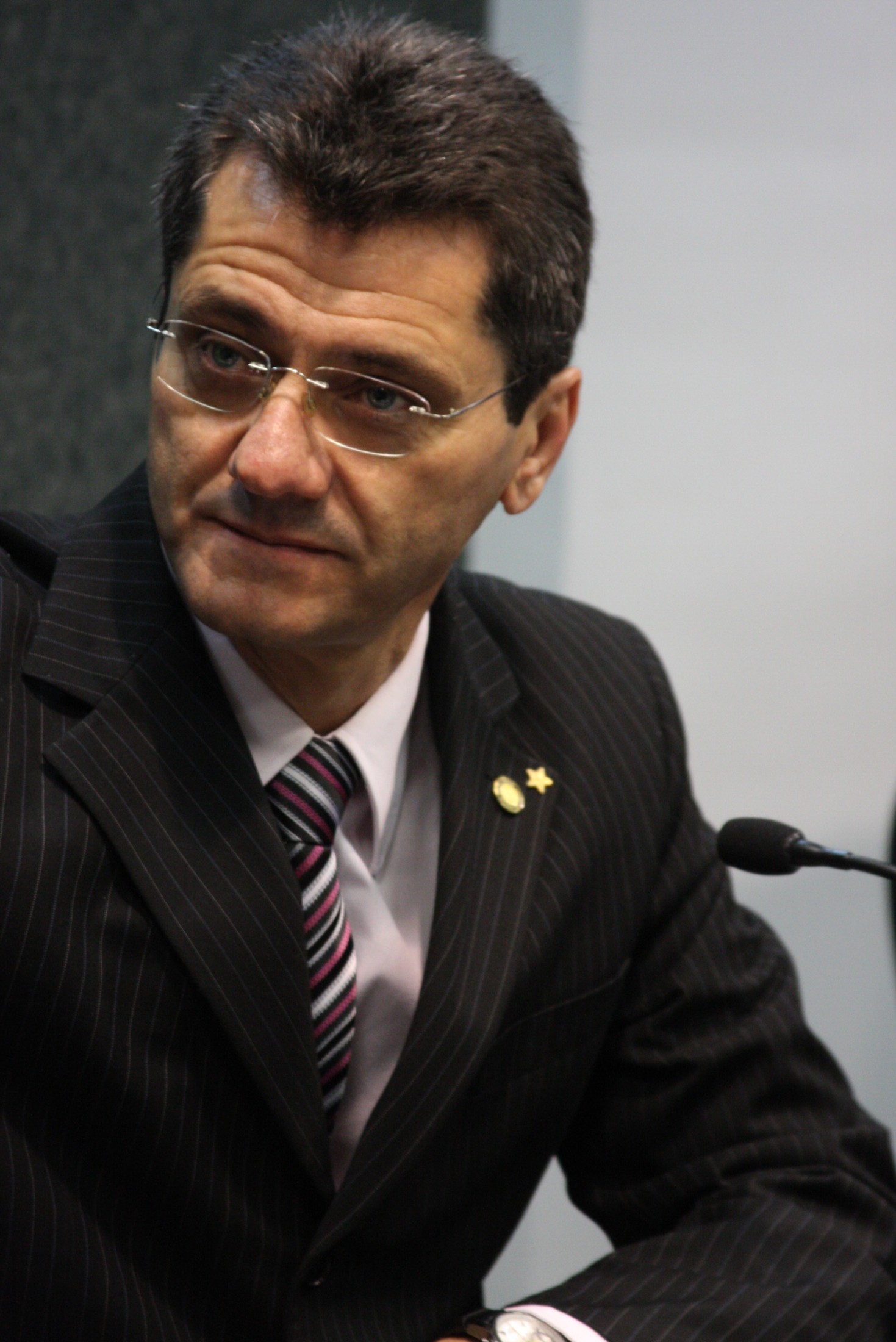 Aprovada PEC que altera parágrafo relativo à Justiça Militar