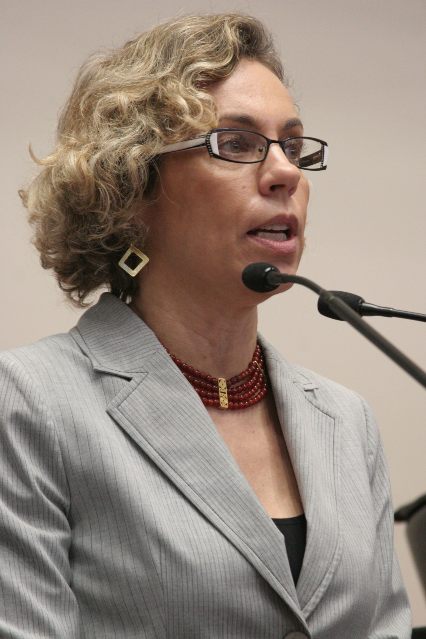 Deputada Ana Paula Lima (PT)