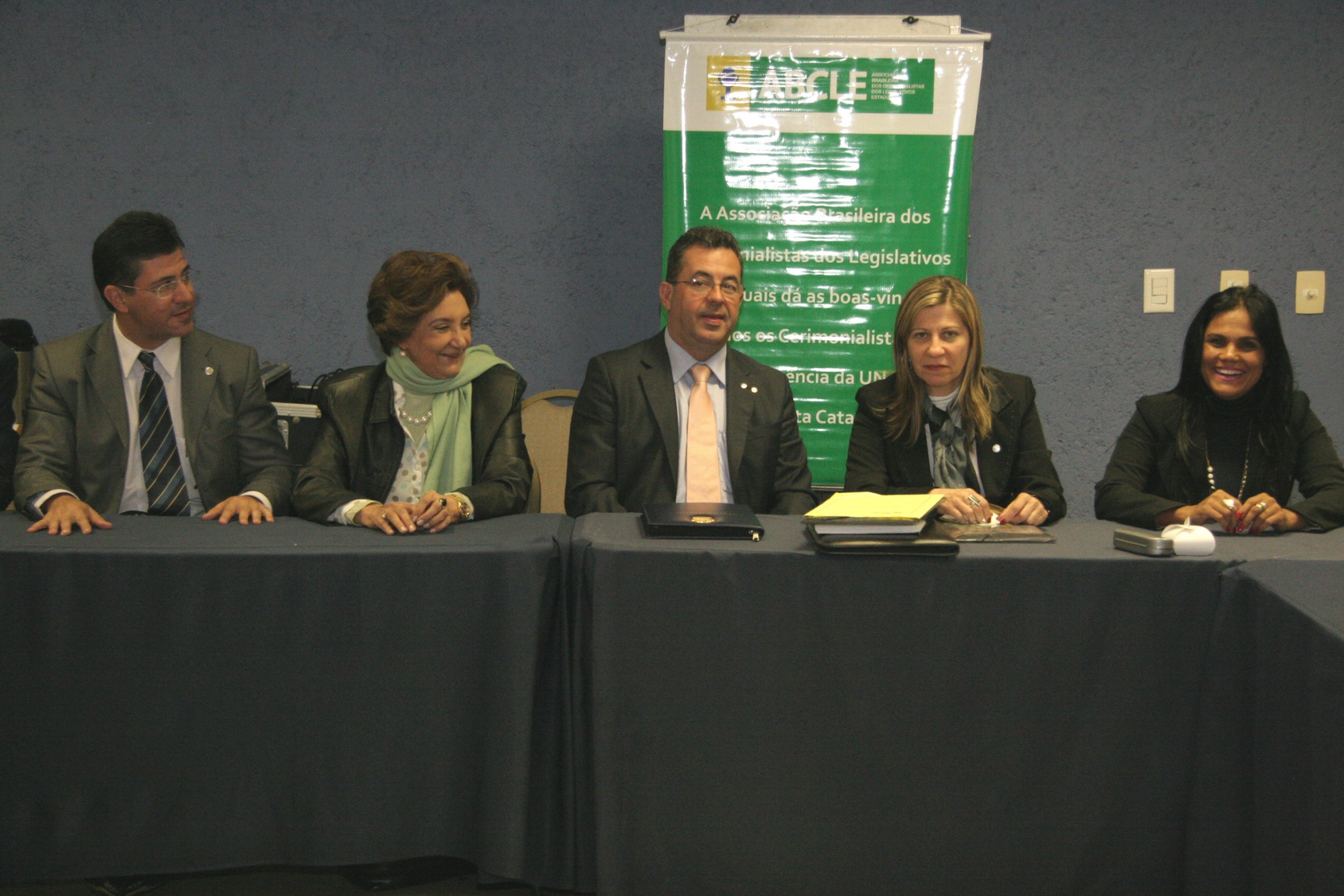 Abcle realiza debate e elege nova diretoria