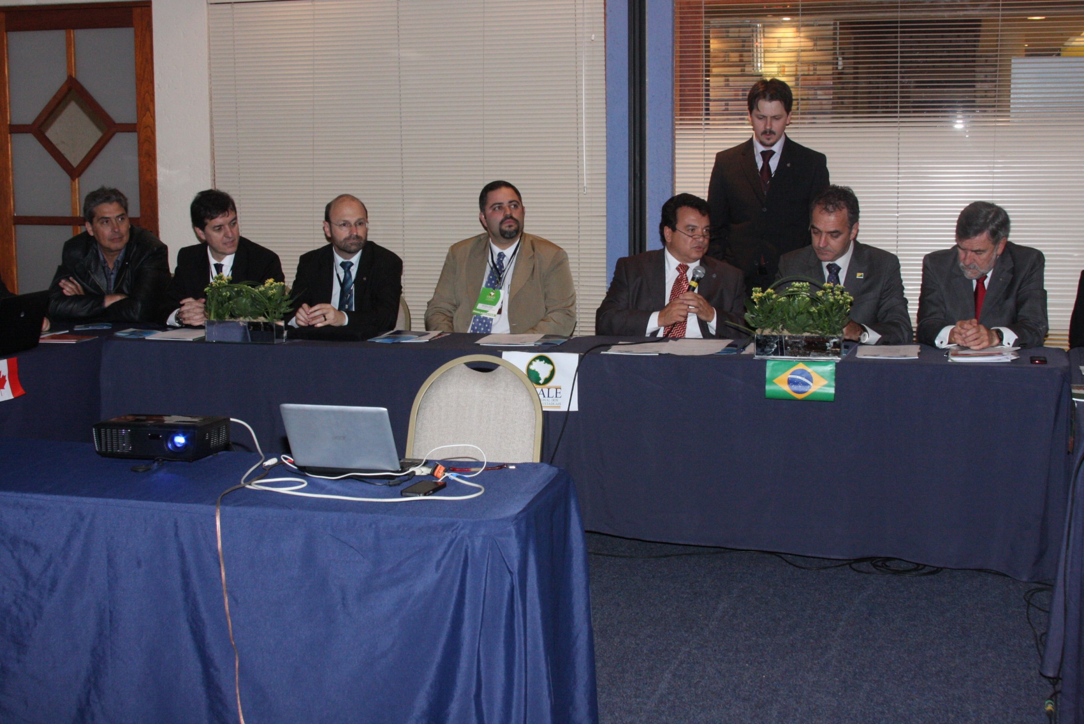 Encontro da UPM reúne delegações de seis países em Florianópolis