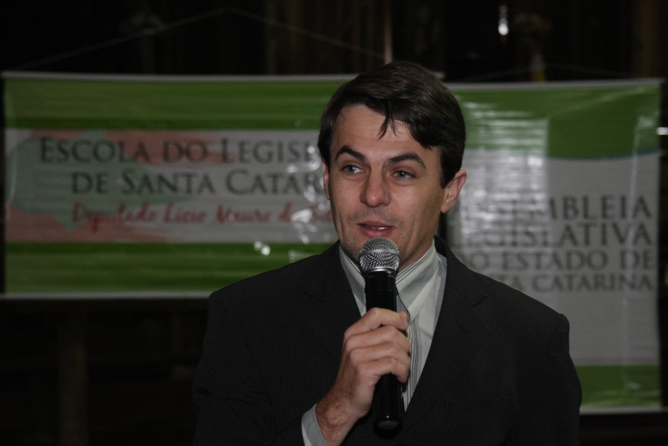 Vereador Daniel Rodrigo Hipler - Projeto Escola Cidadã: Faça parte desta construção