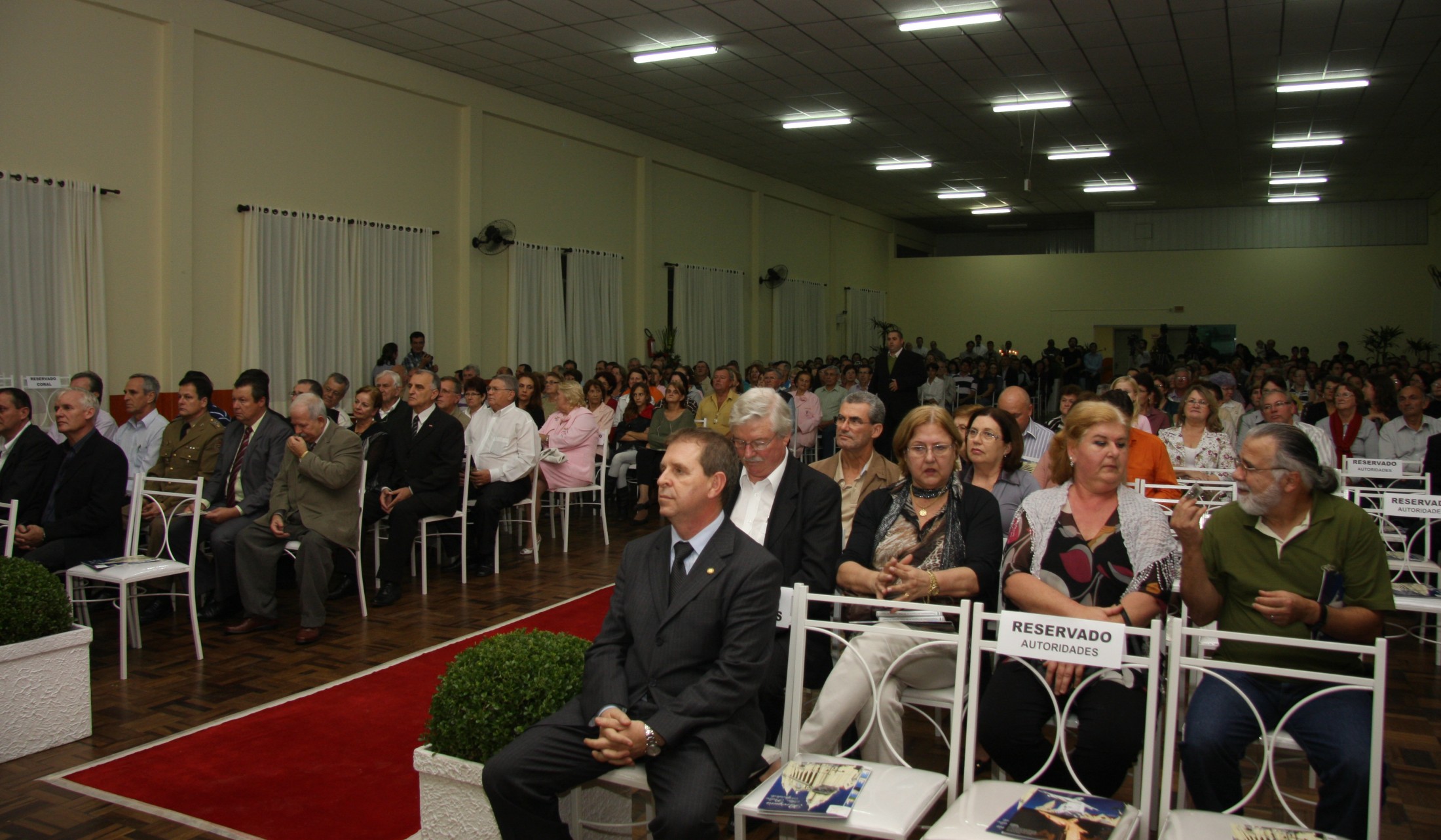 Legislativo presta homenagem aos 150 anos da Paróquia São Pedro Apóstolo de Gaspar