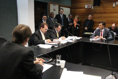 Apresentado na Comissão de Finanças relatório preliminar da LDO 2012