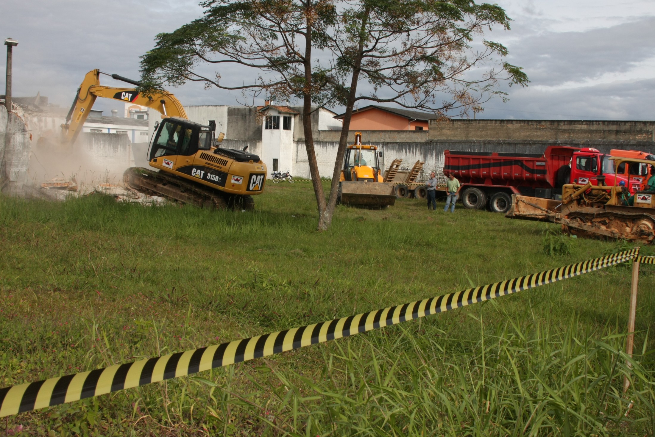 Começa a demolição do São Lucas