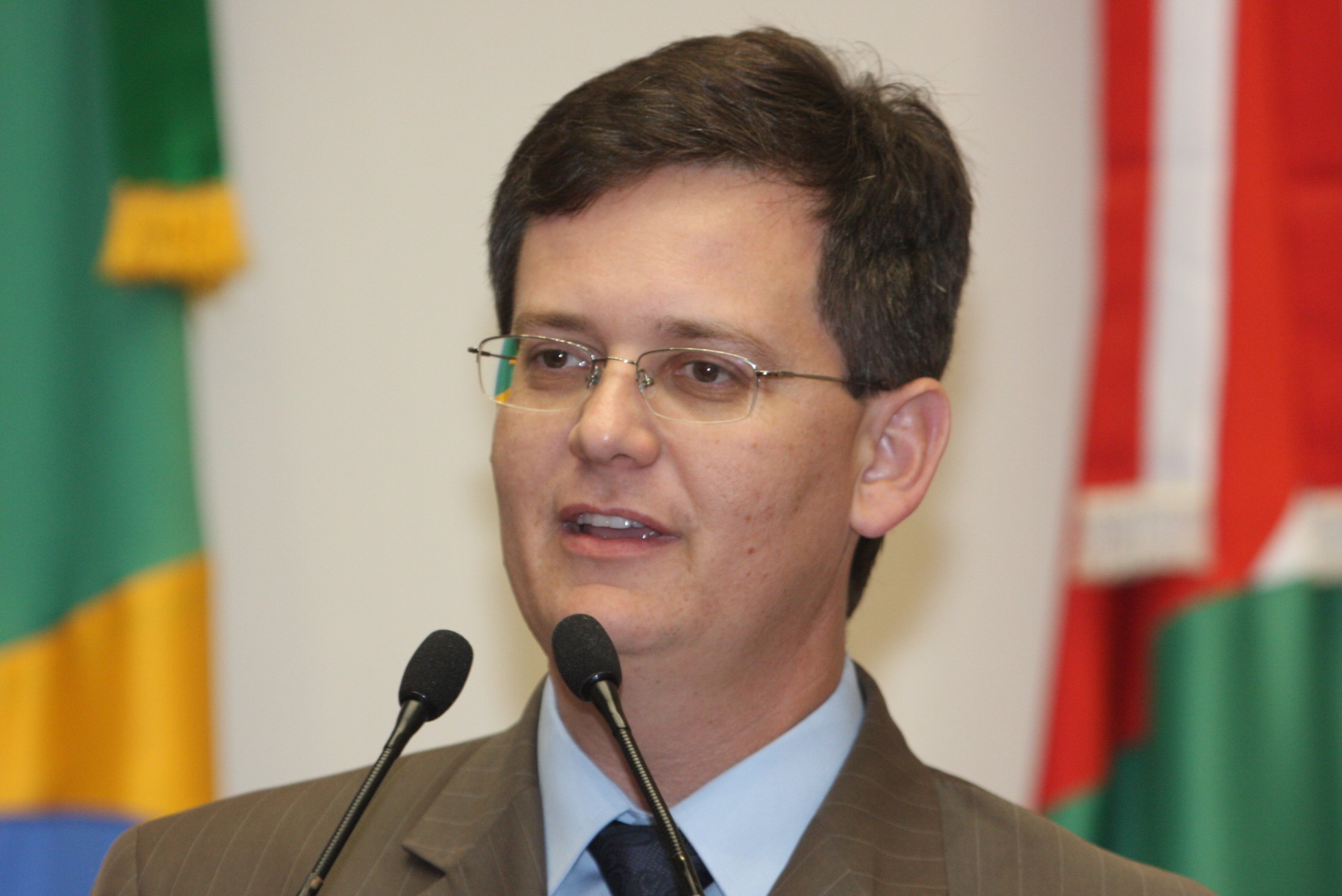 Projeto de lei obrigando a presença do corretor de seguro nas corretoras de SC foi aprovado