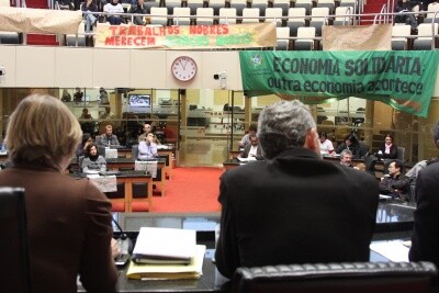 Economia Solidária é discutida por deputados e representantes em audiência pública