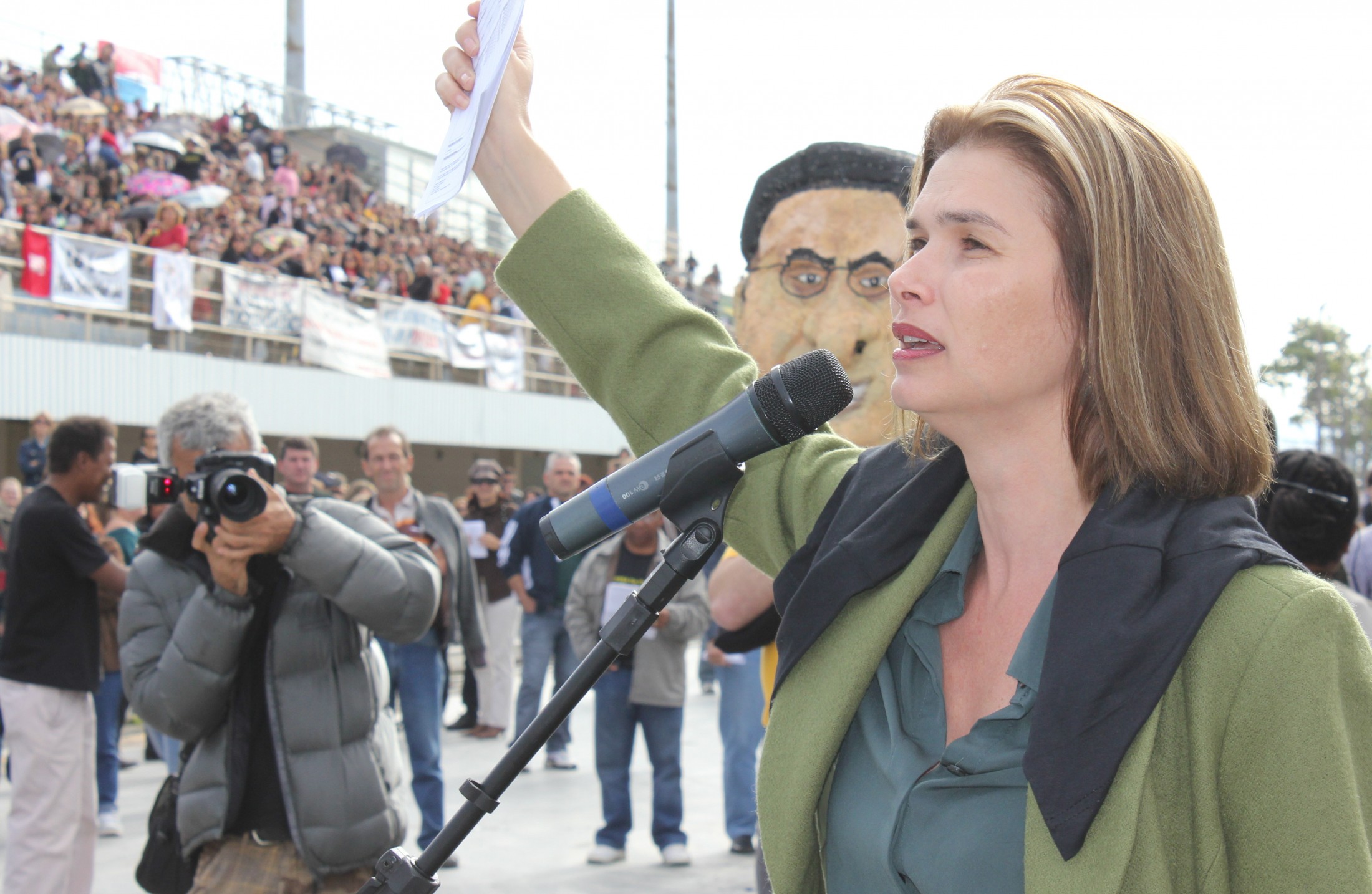 Deputada Angela Albino (PCdoB)