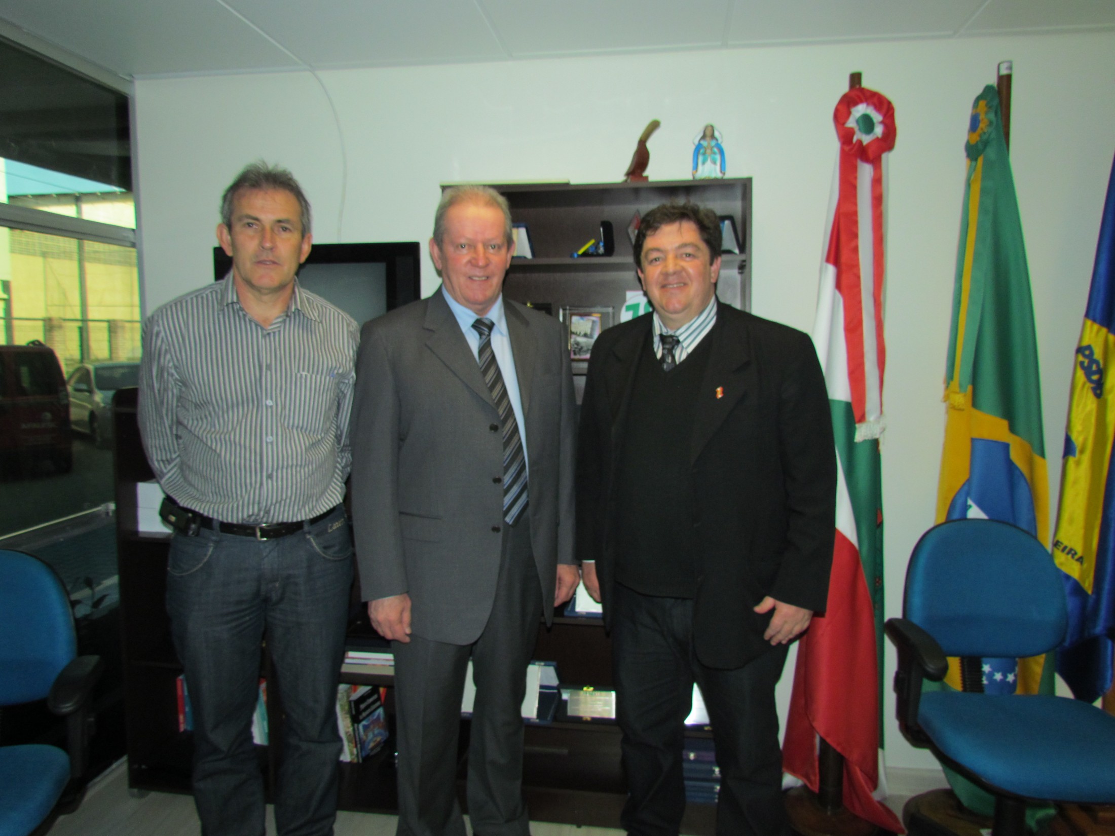 Flávio Berté e Emilio Ávila, prefeito de Modelo