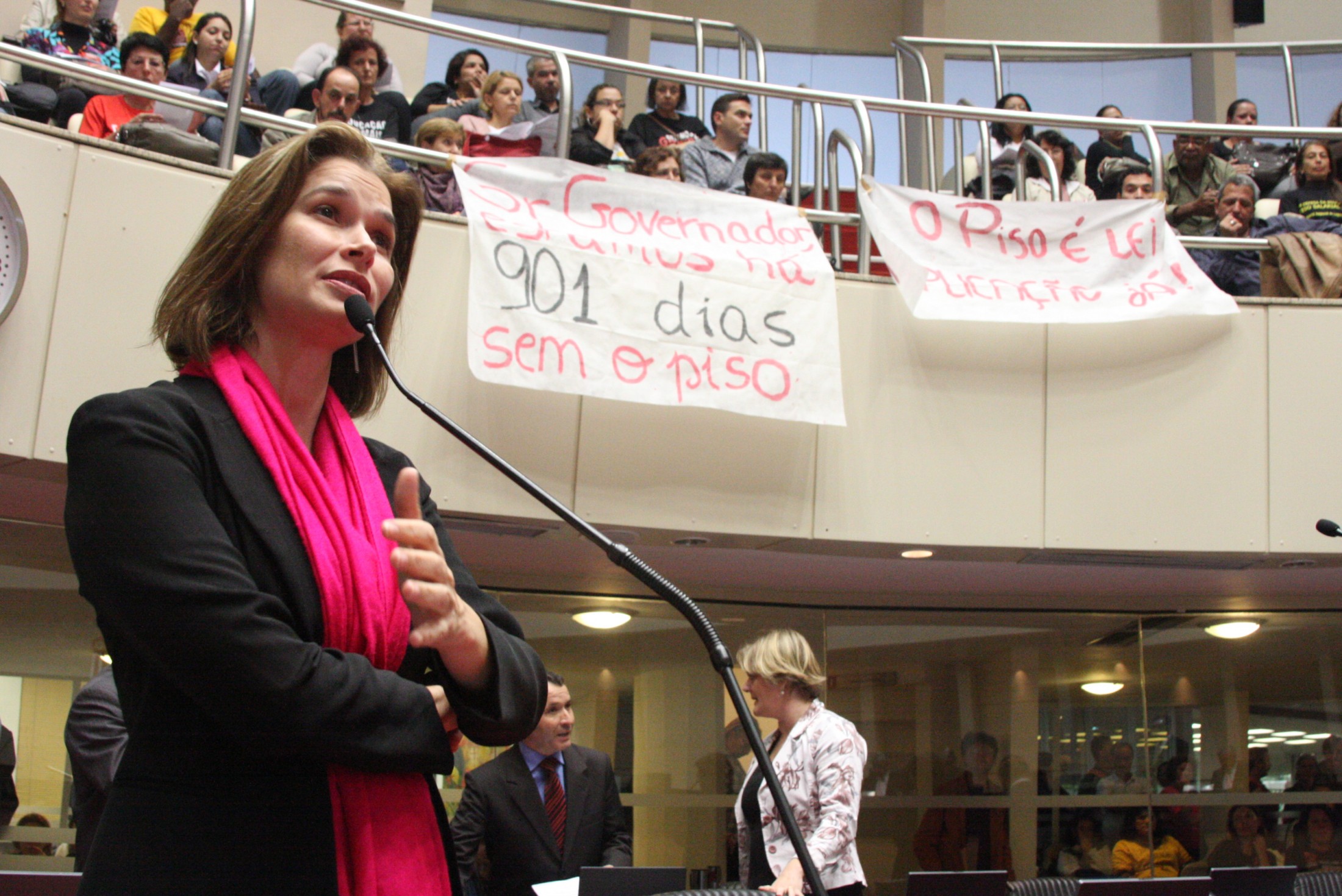Deputada Angela Albino (PCdoB)