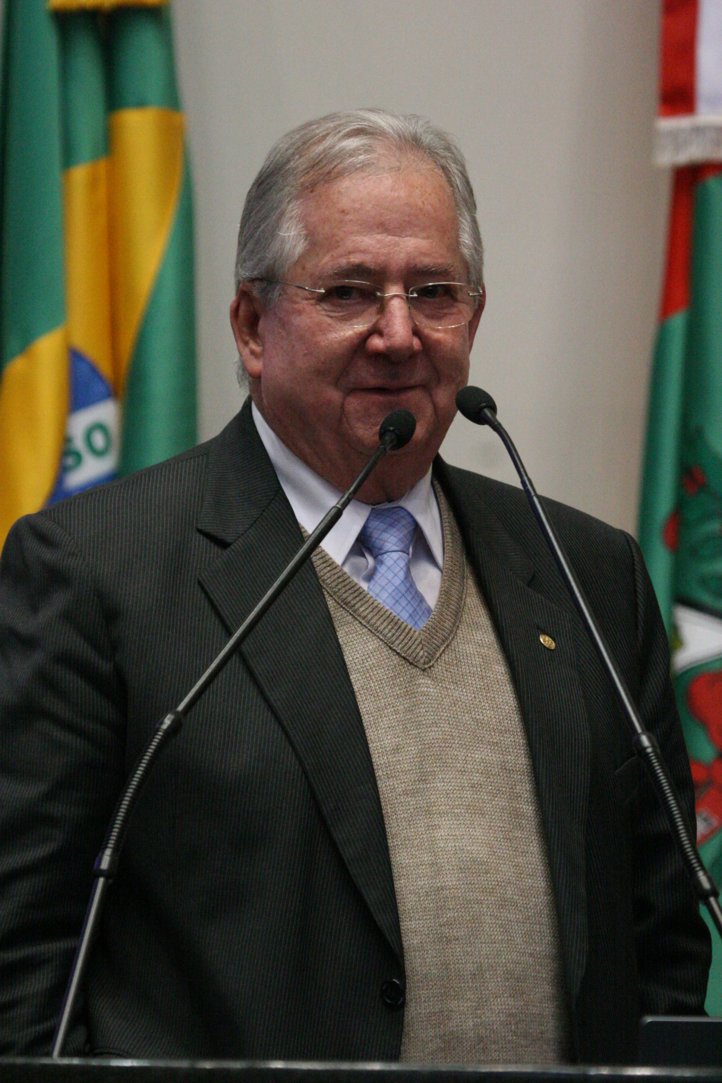 Ailton Nazareno Soares – Reitor da Unisul