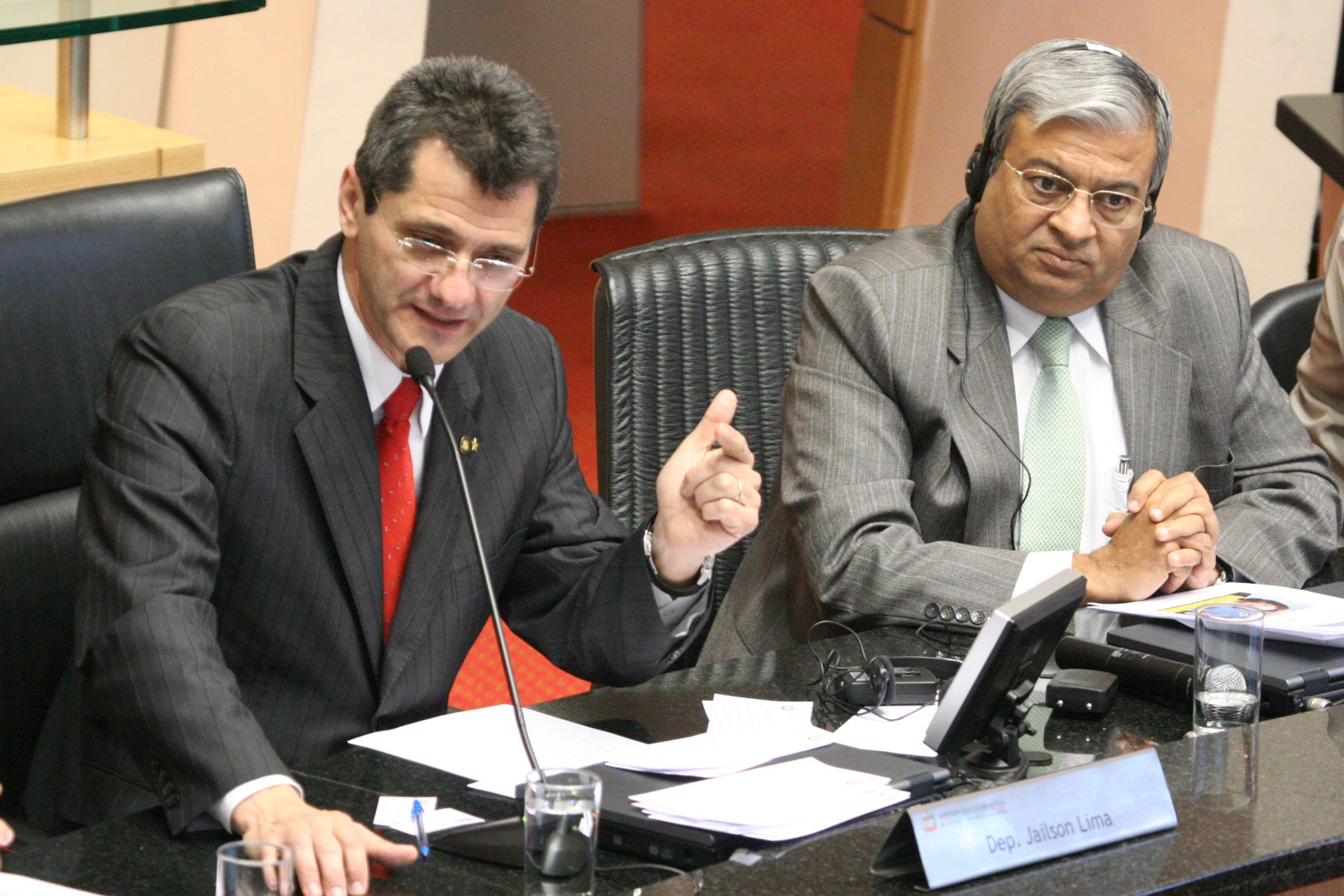 Seminário com Rajiv Mehrotra e Assinatura de protocolo com a UNISUL