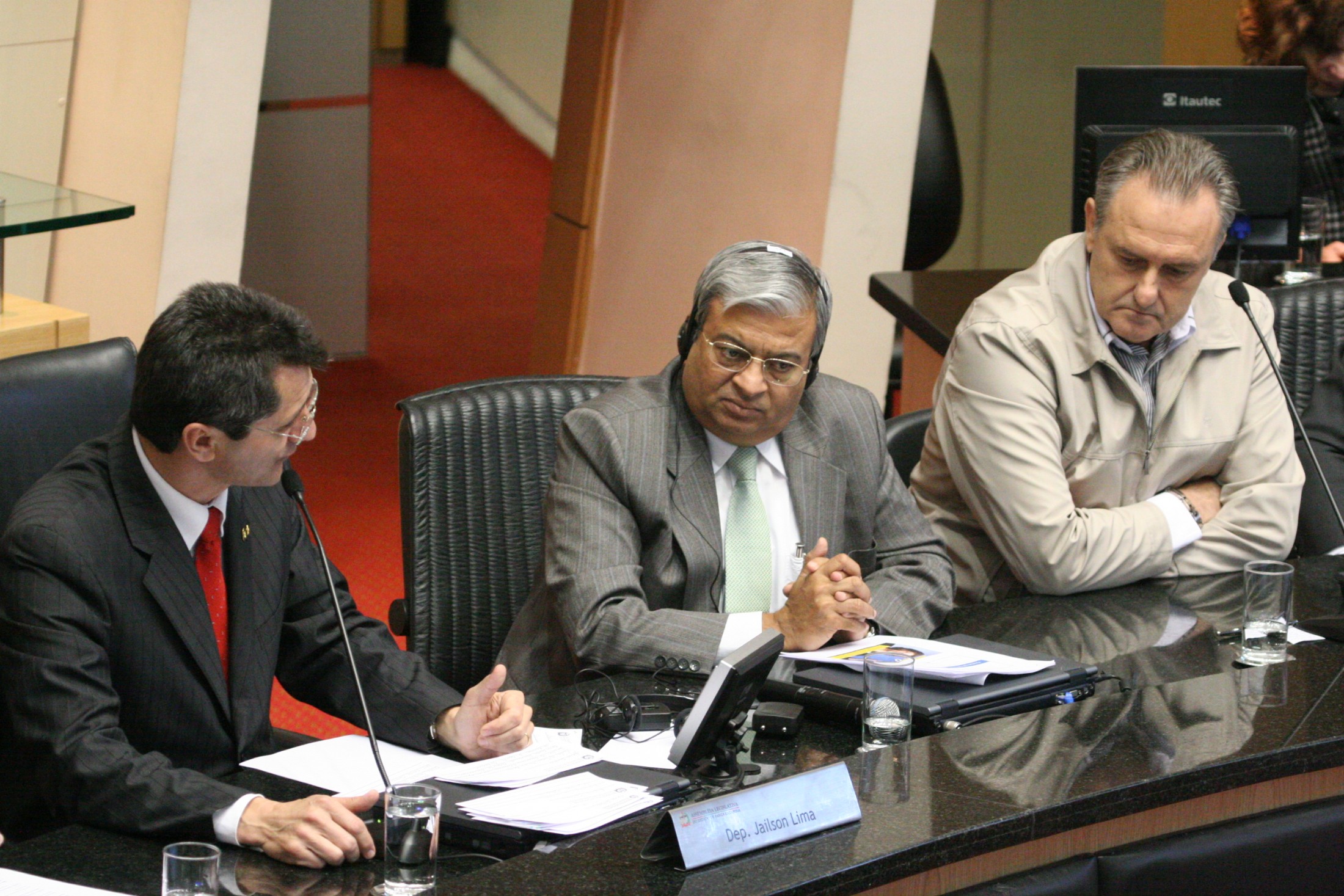 Seminário com Rajiv Mehrotra e Assinatura de protocolo com a UNISUL