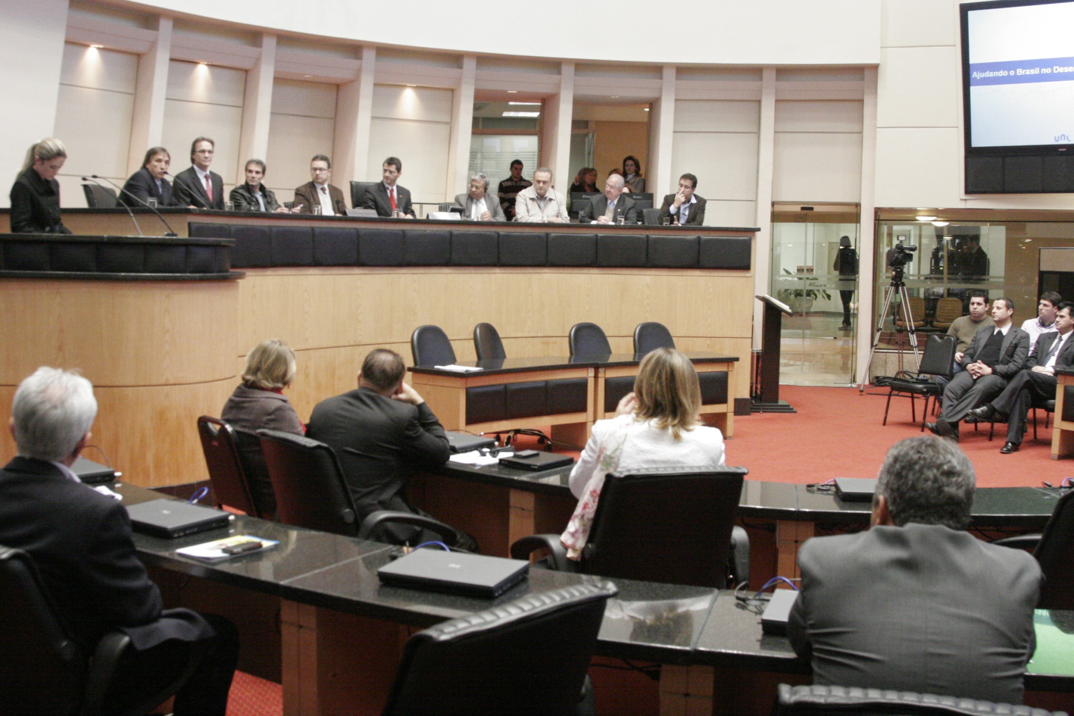 Seminário com Rajiv Mehrotra e Assinatura de protocolo com a UNISUL