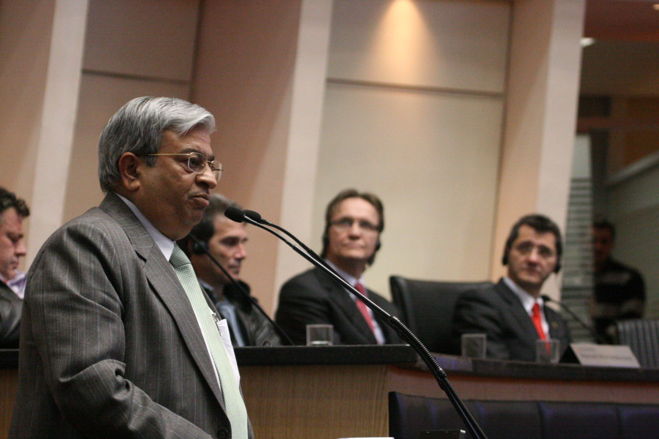Seminário com Rajiv Mehrotra e Assinatura de protocolo com a UNISUL