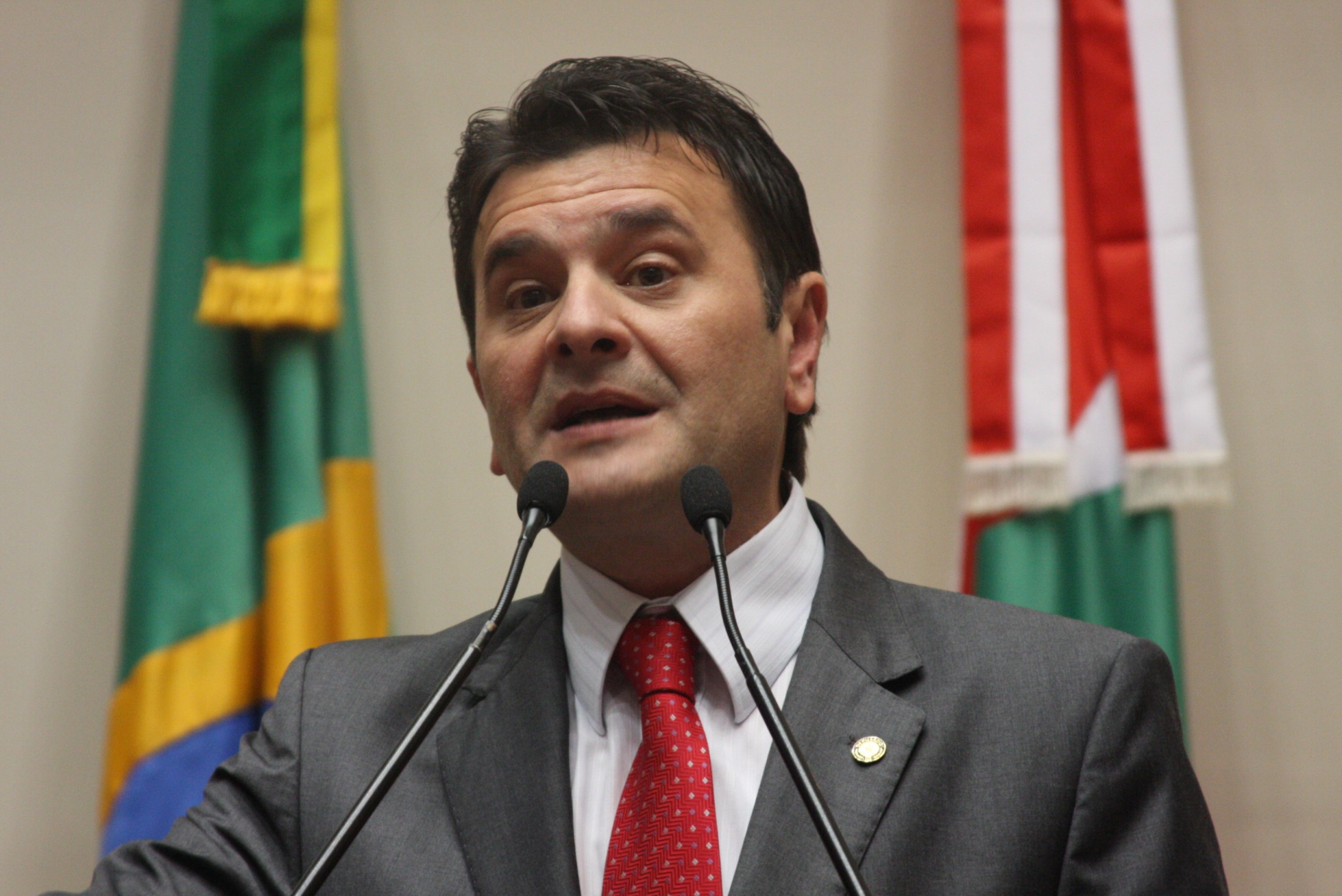 Deputado Elizeu Mattos (PMDB)