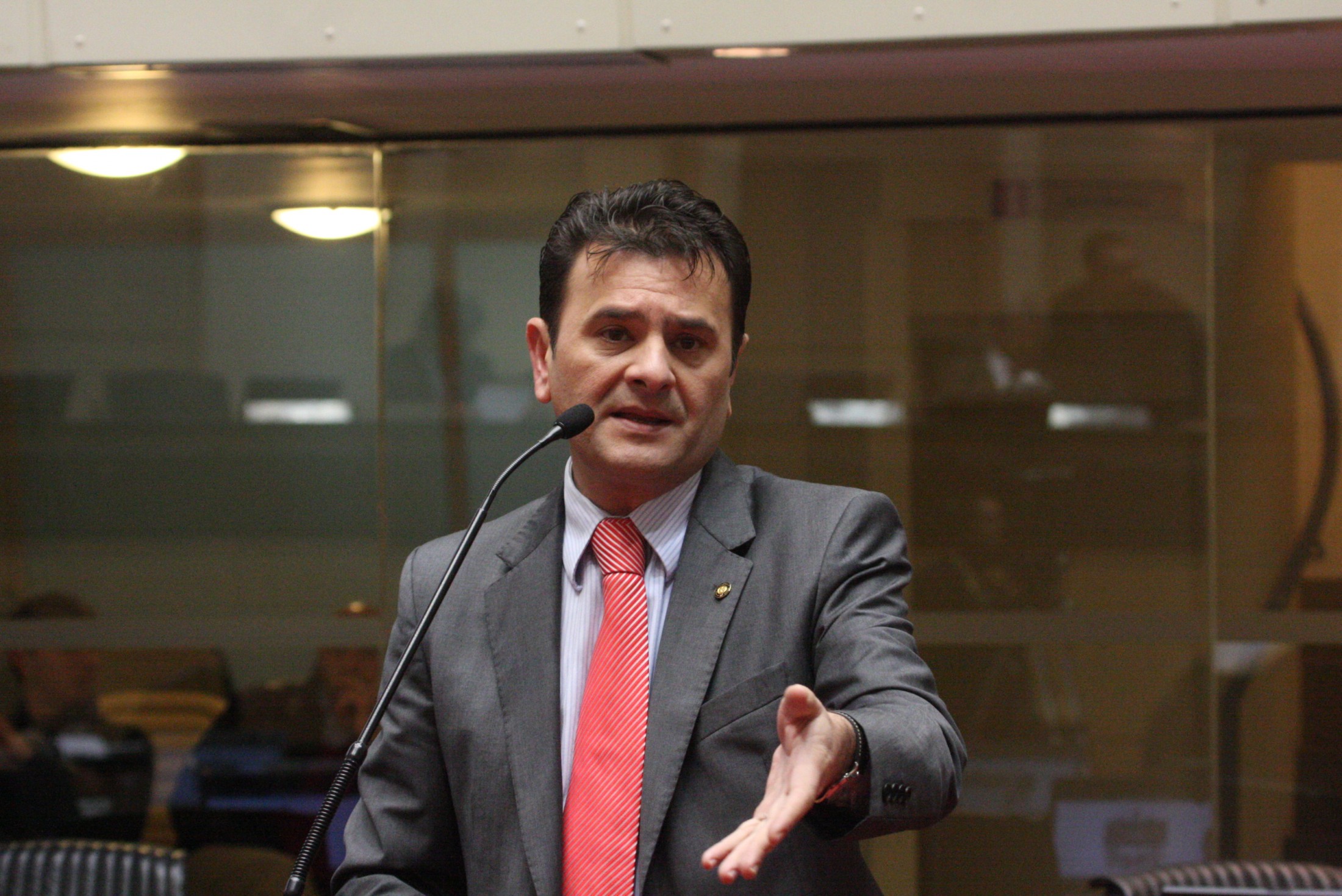 Deputado Elizeu Mattos (PMDB) - Plenário Osni Régis - Sessão Ordinária