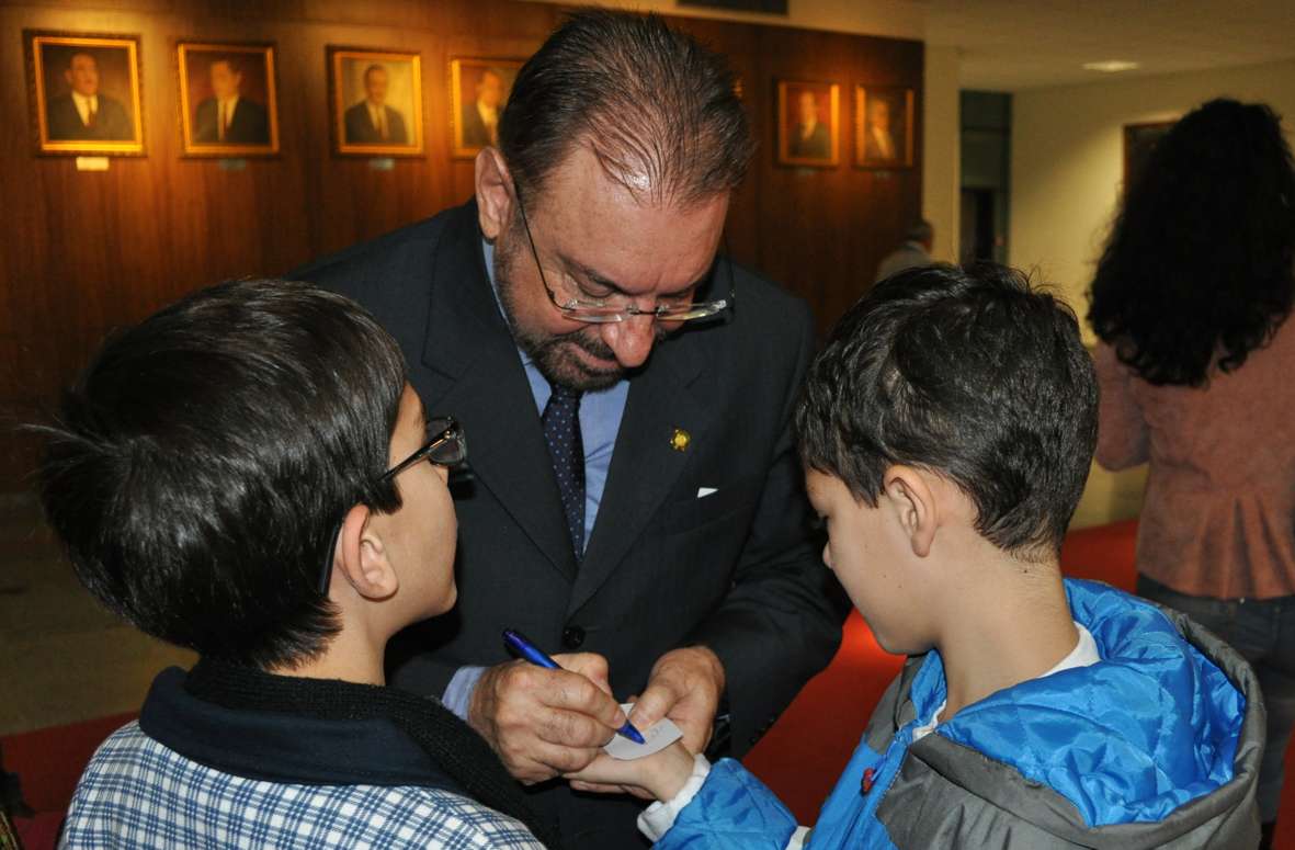 Deputado Volnei Morastoni recebeu visita de crianças da Escola Básica João Duarte