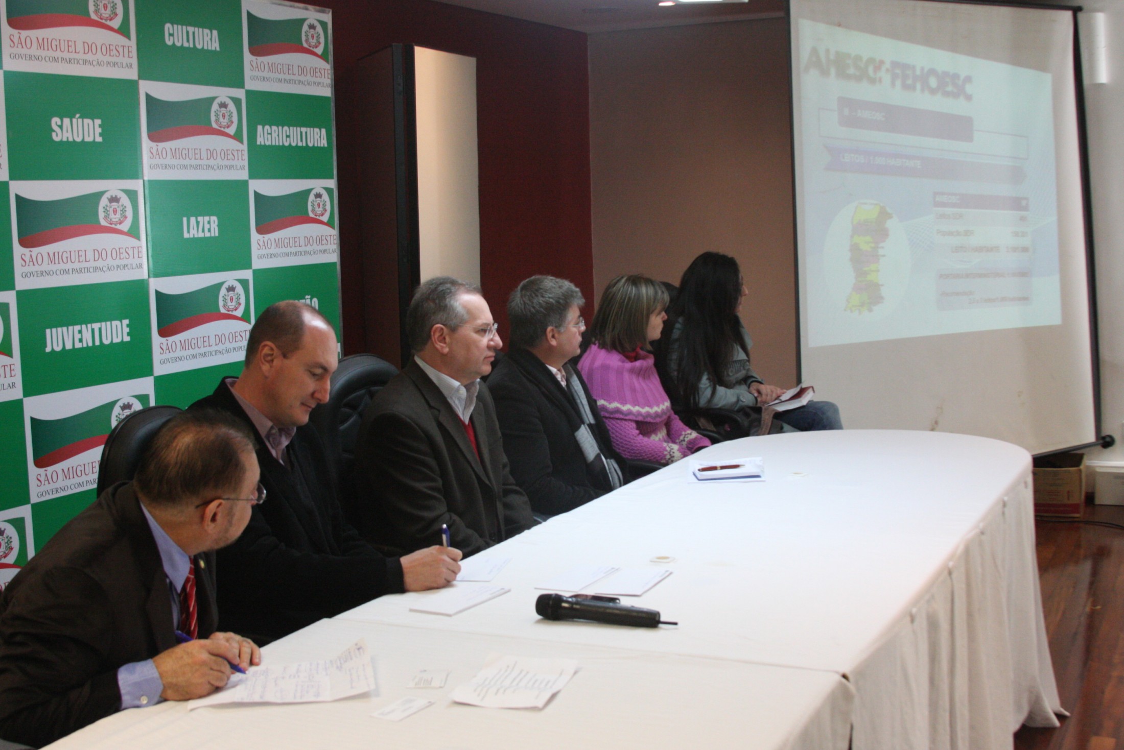 Reunião do Fórum dos Pequenos Hospitais - situação econômica dos hospitais filantrópicos e fundações hospitalares de Santa Catarina - São Miguel do Oeste/SC