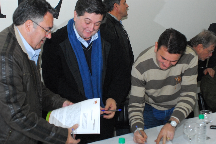 Deputado Elizeu Mattos (PMDB)