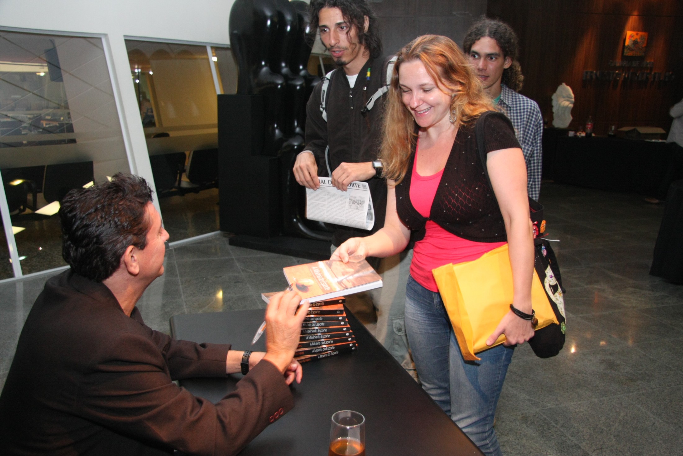 Lançamento Literário - A Miséria do Esporte - Autor Nilso Ouriques