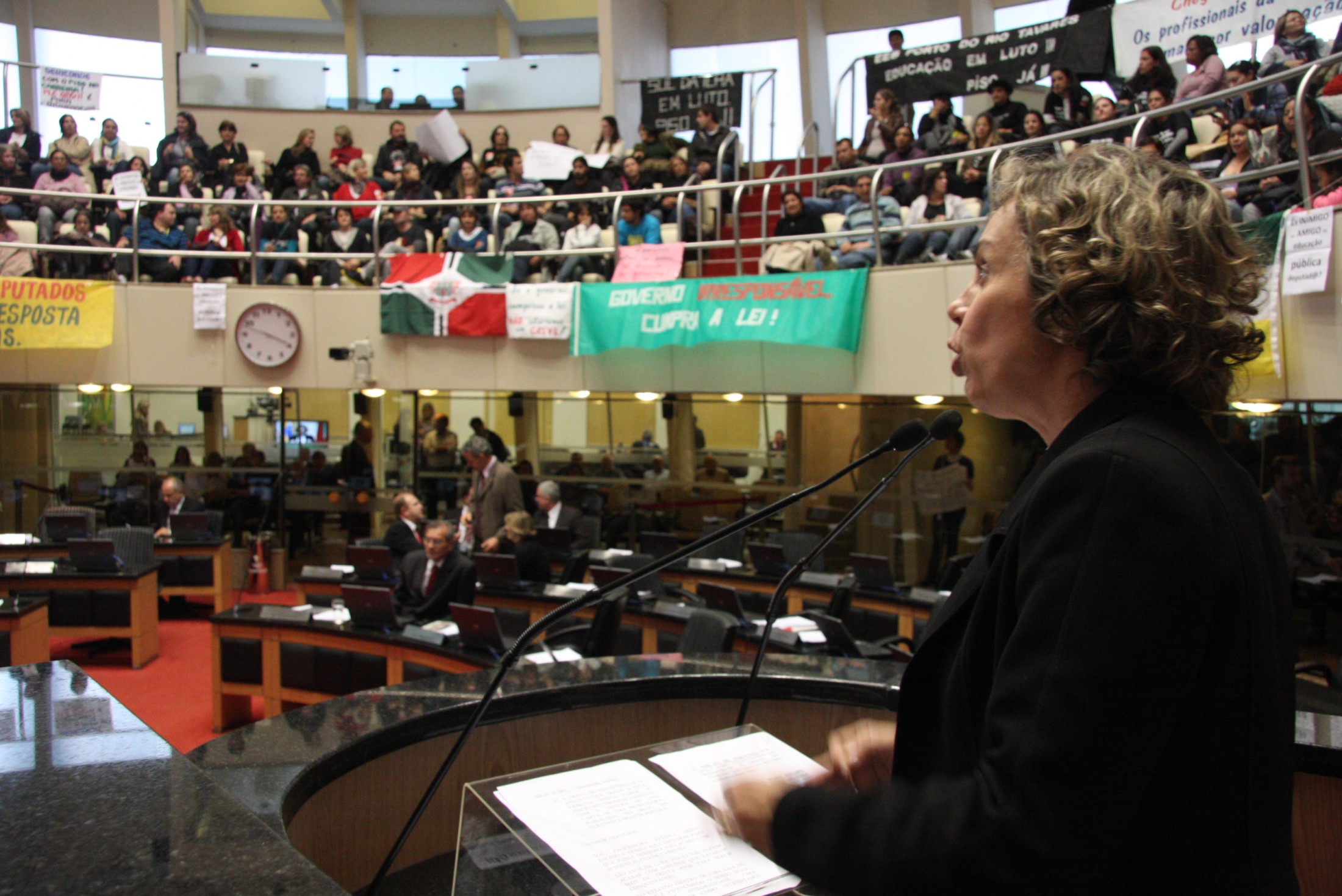 Deputada Ana Paula Lima (PT)