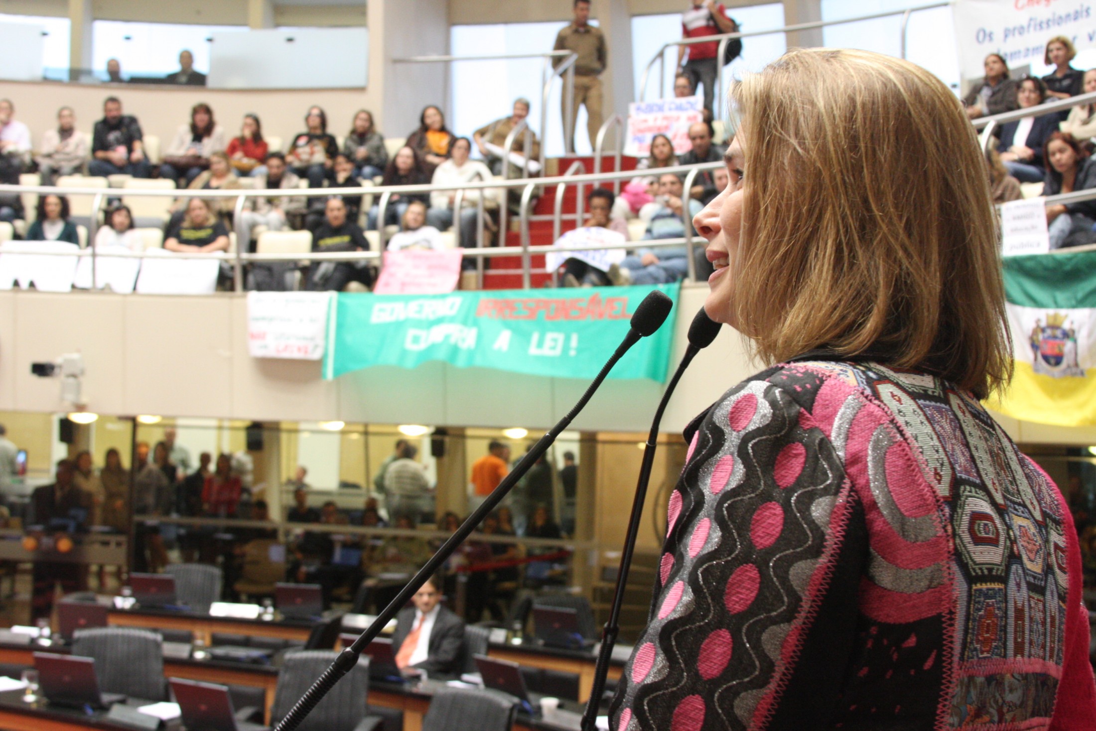 Deputada Angela Albino (PCdoB)