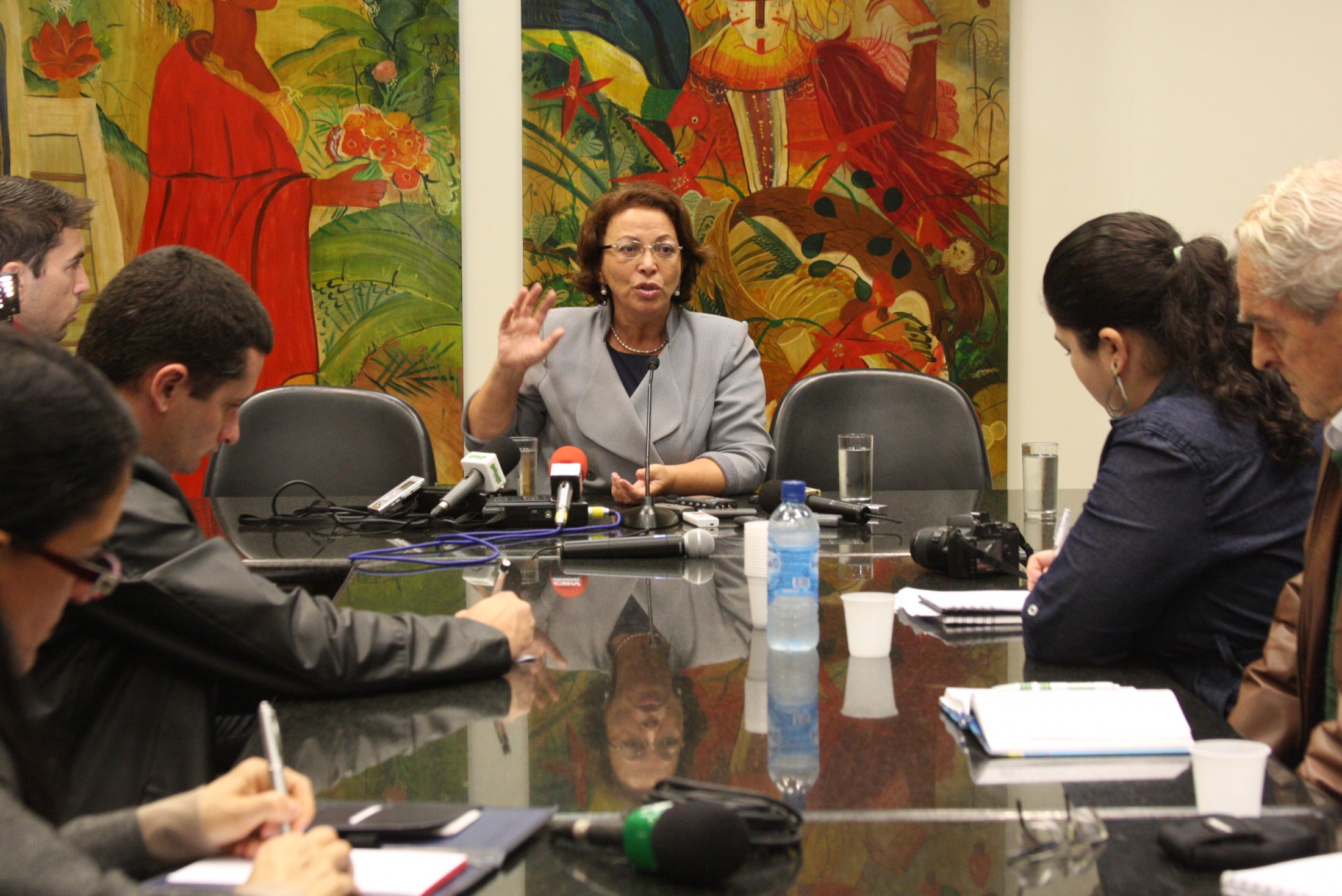 Coletiva de imprensa – Ideli Salvatti