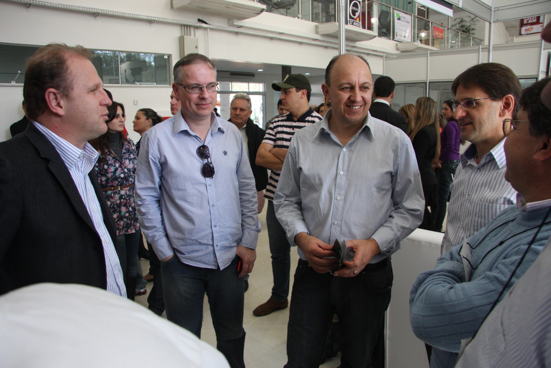 Presidente da Assembleia Gelson Merisio (DEM) visita estandes da Expo Concórdia