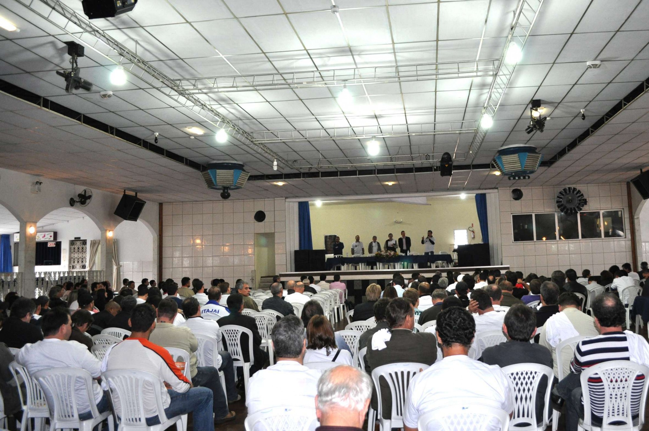 Deputado Volnei Morastoni faz defesa da Celesc pública