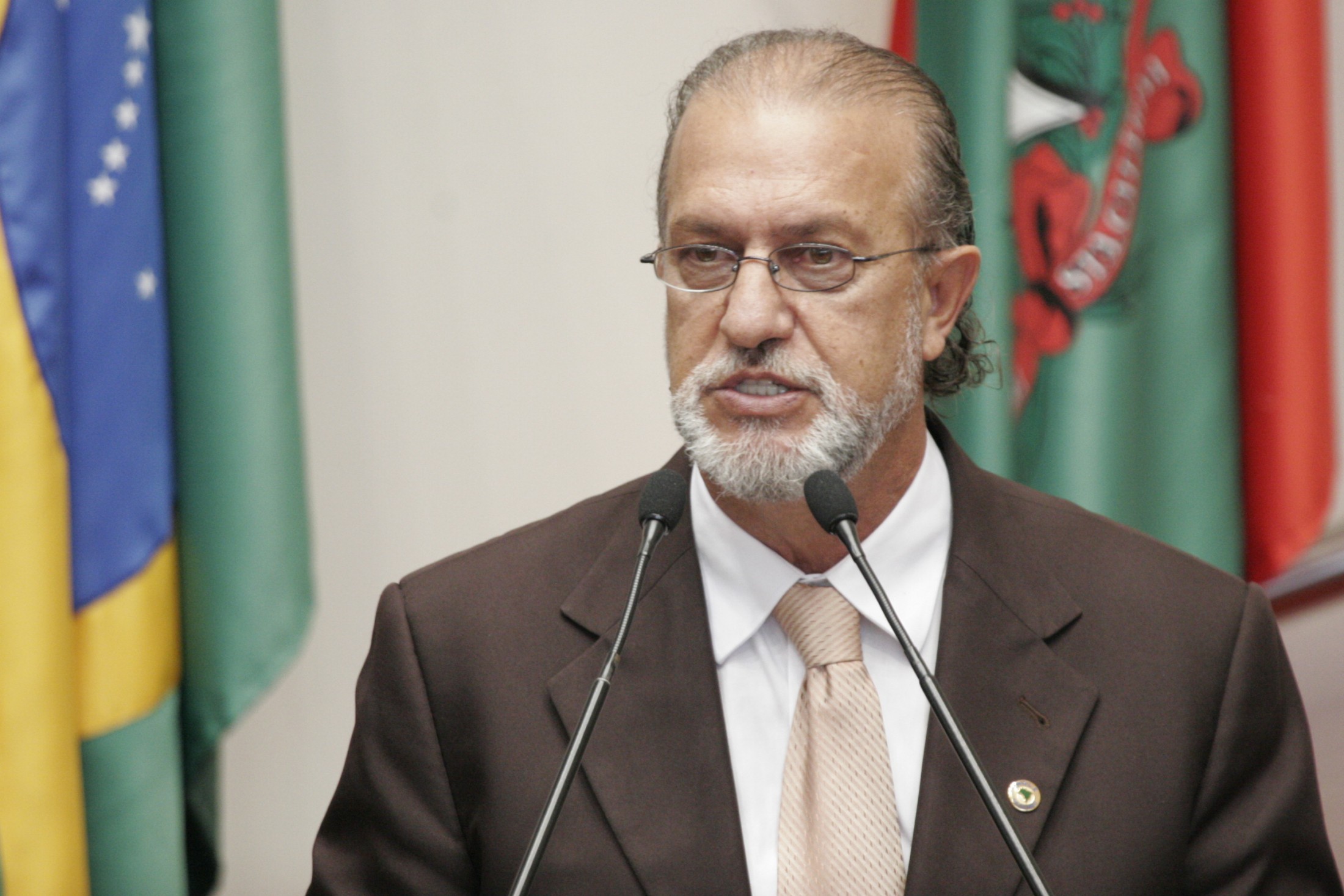 Dos Gabinetes- Deputado Nilson Gonçalves Requerimentos ao Plenário