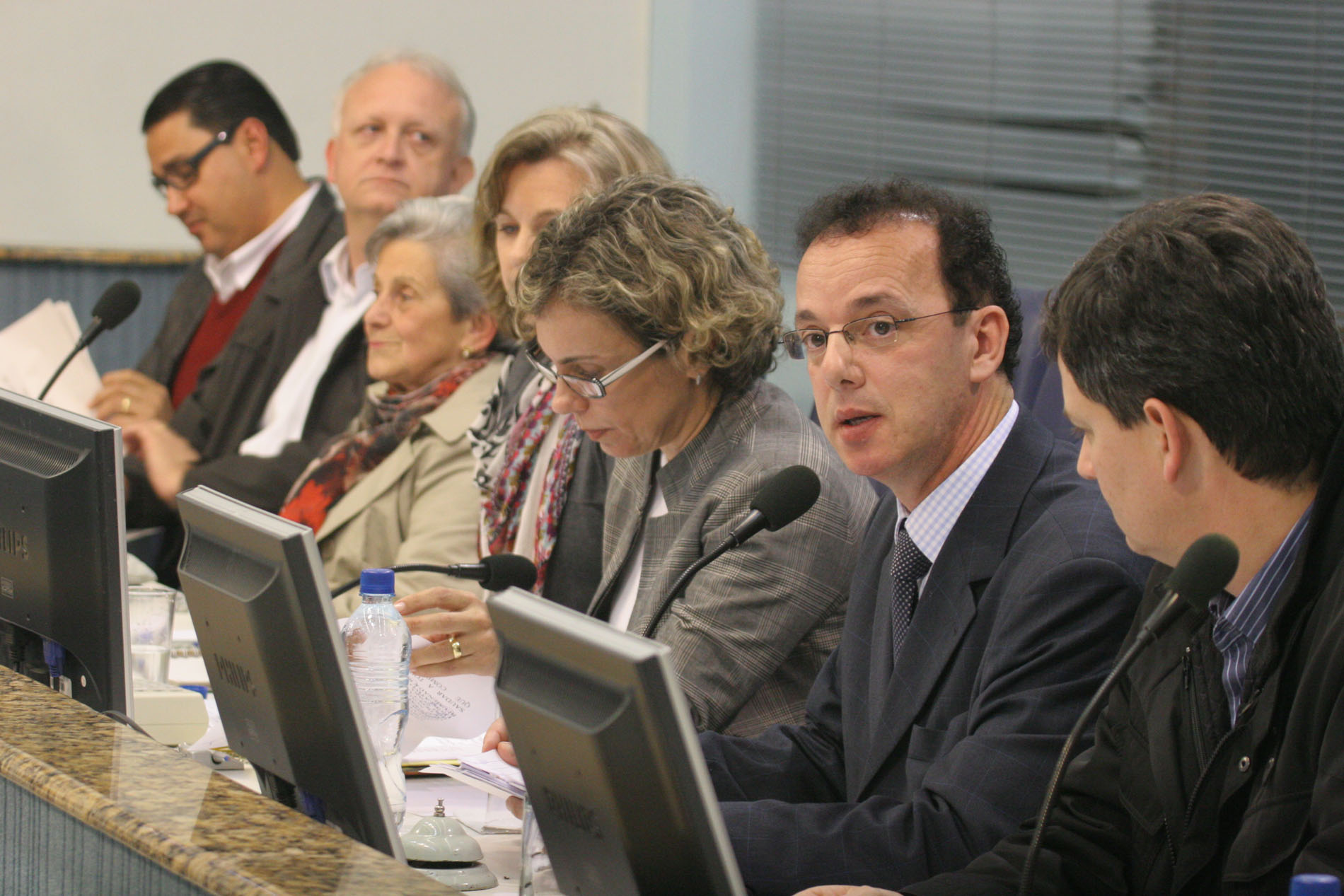 Blumenau debate principais deficiências no sistema de prevenção e combate às drogas