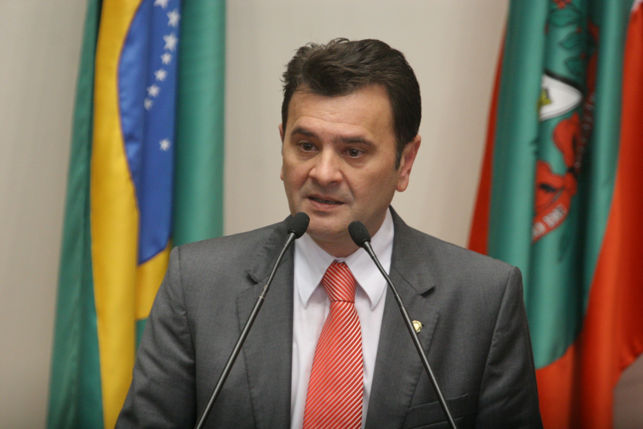 Deputado Elizeu Mattos (PMDB)