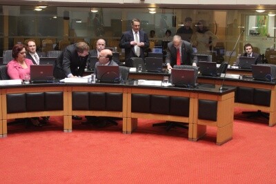 Deputadômetro cria polêmica entre os parlamentares