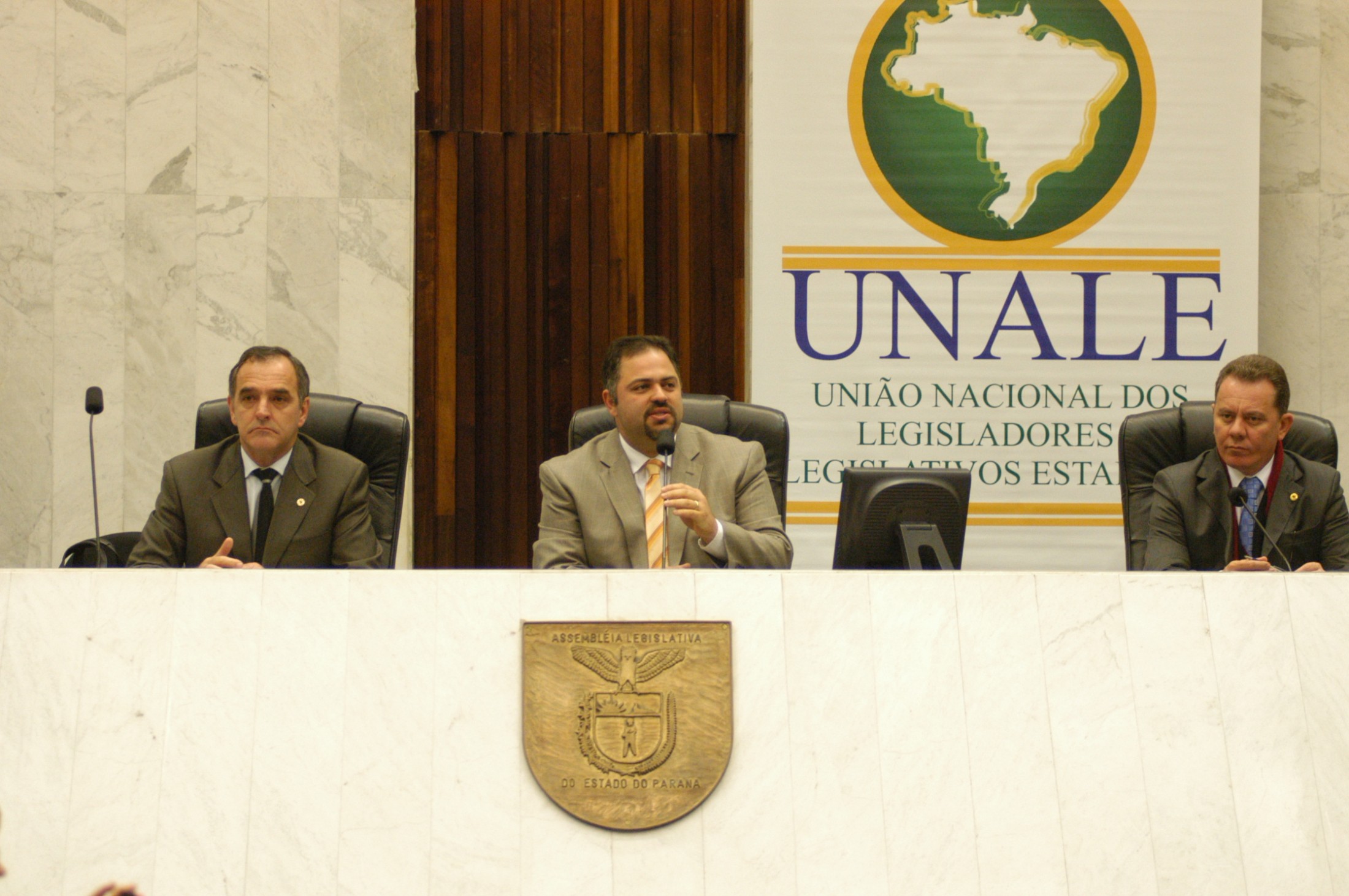 Ponticelli participa de reunião da Unale em Curitiba
