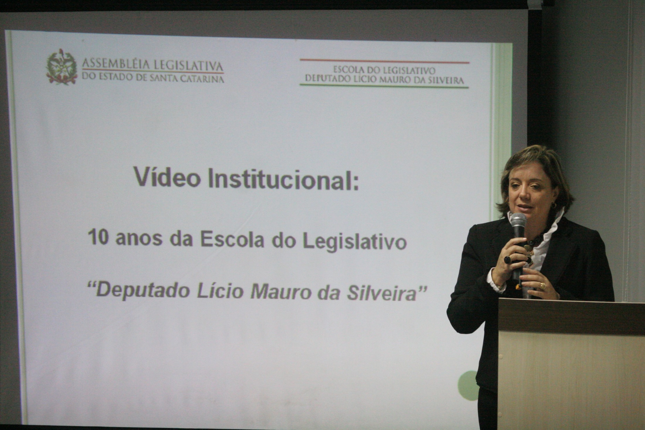 Município de Schroeder sedia escola do legislativo pioneira no país
