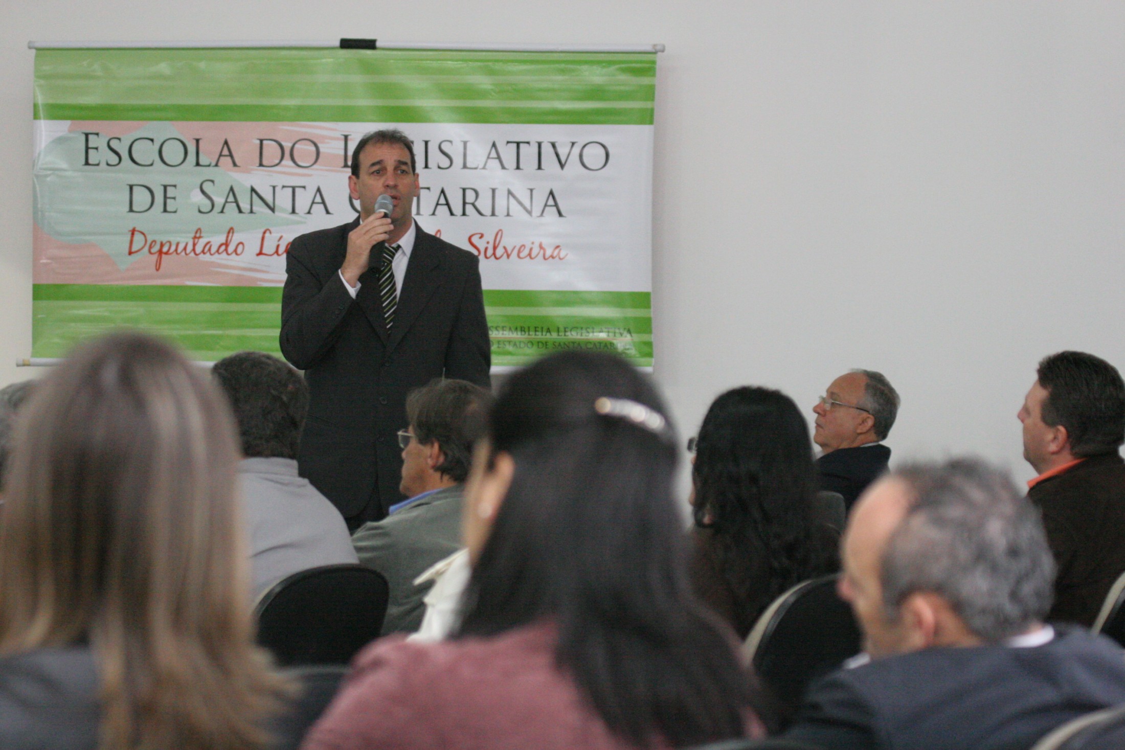 Escola do Legislativo capacita vereadores em Luís Alves